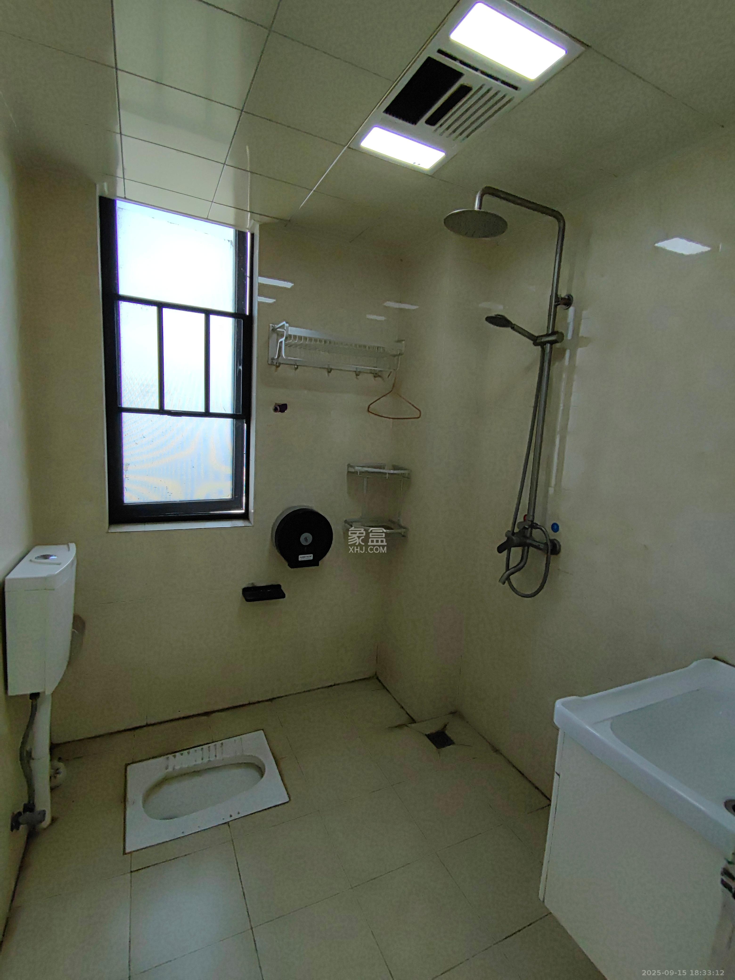 中建梅溪湖中心  3室2厅1卫    2900.0元/月 中建梅溪湖中心  3室2厅1卫    2900.0元/月室内图