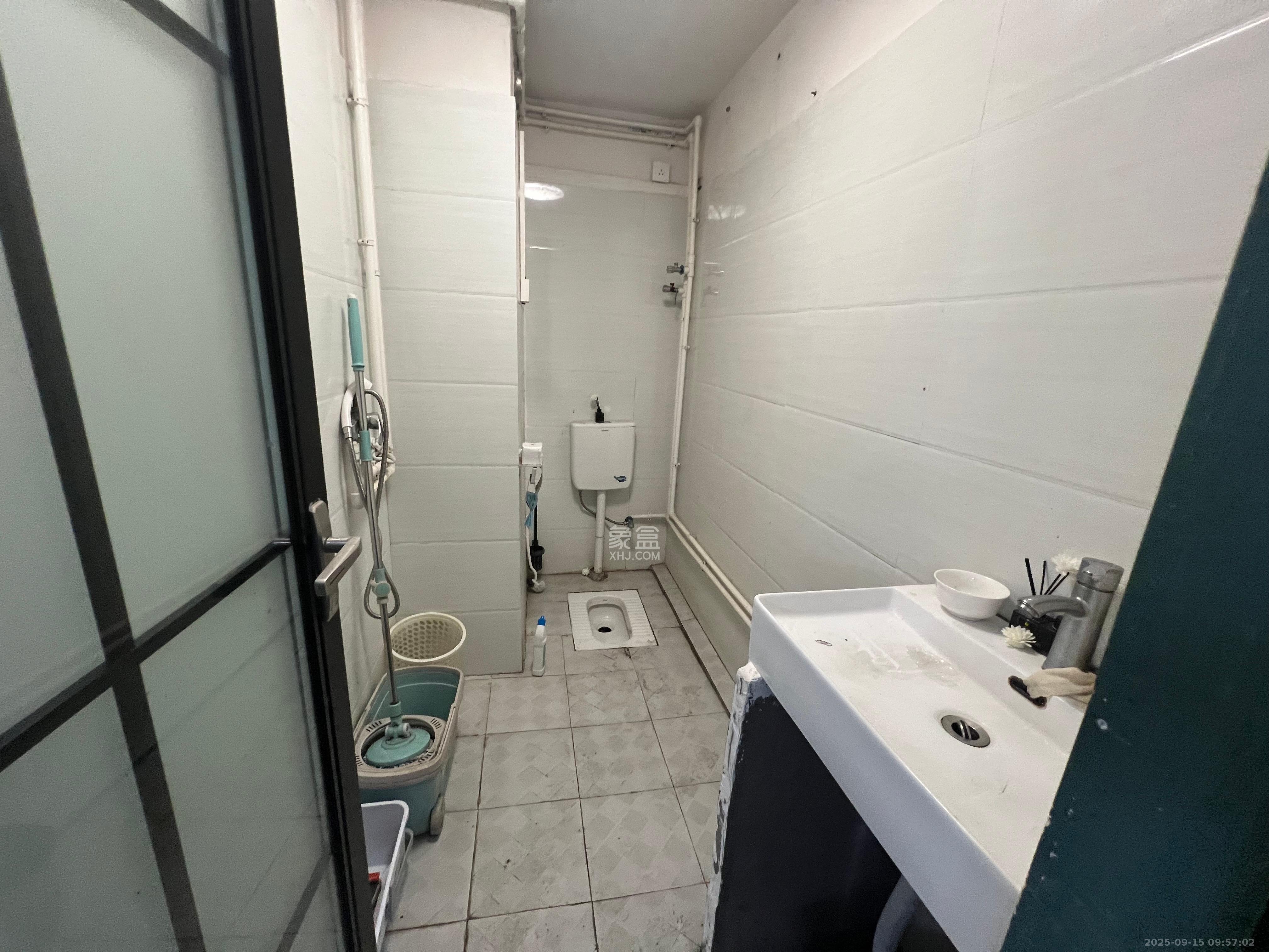 世茂铂翠湾二期  3室2厅1卫    3500.0元/月室内图