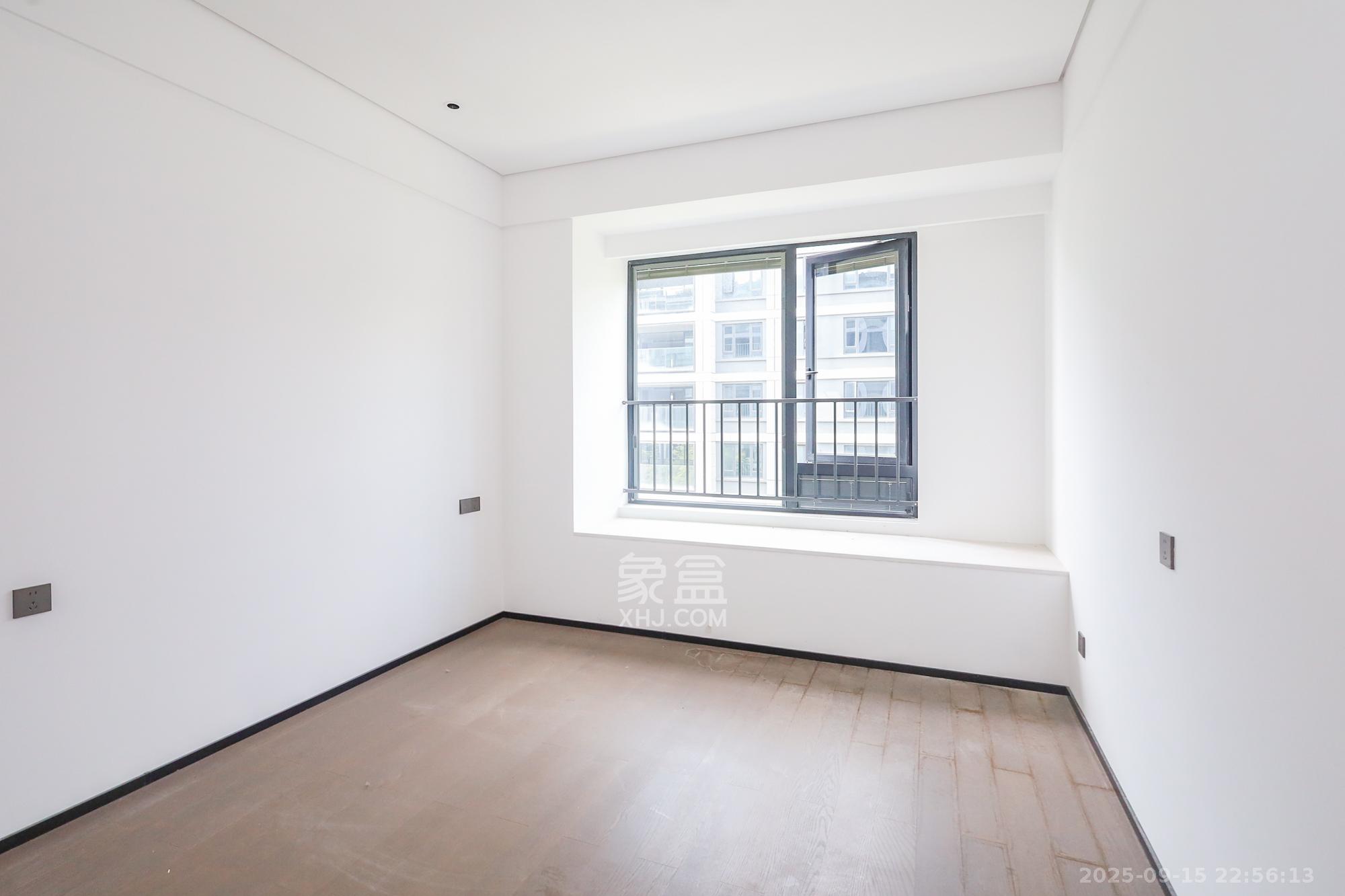 万科森林公园 4室2厅3卫 450.0万 万科森林公园 4室2厅3卫 450.0万卧室