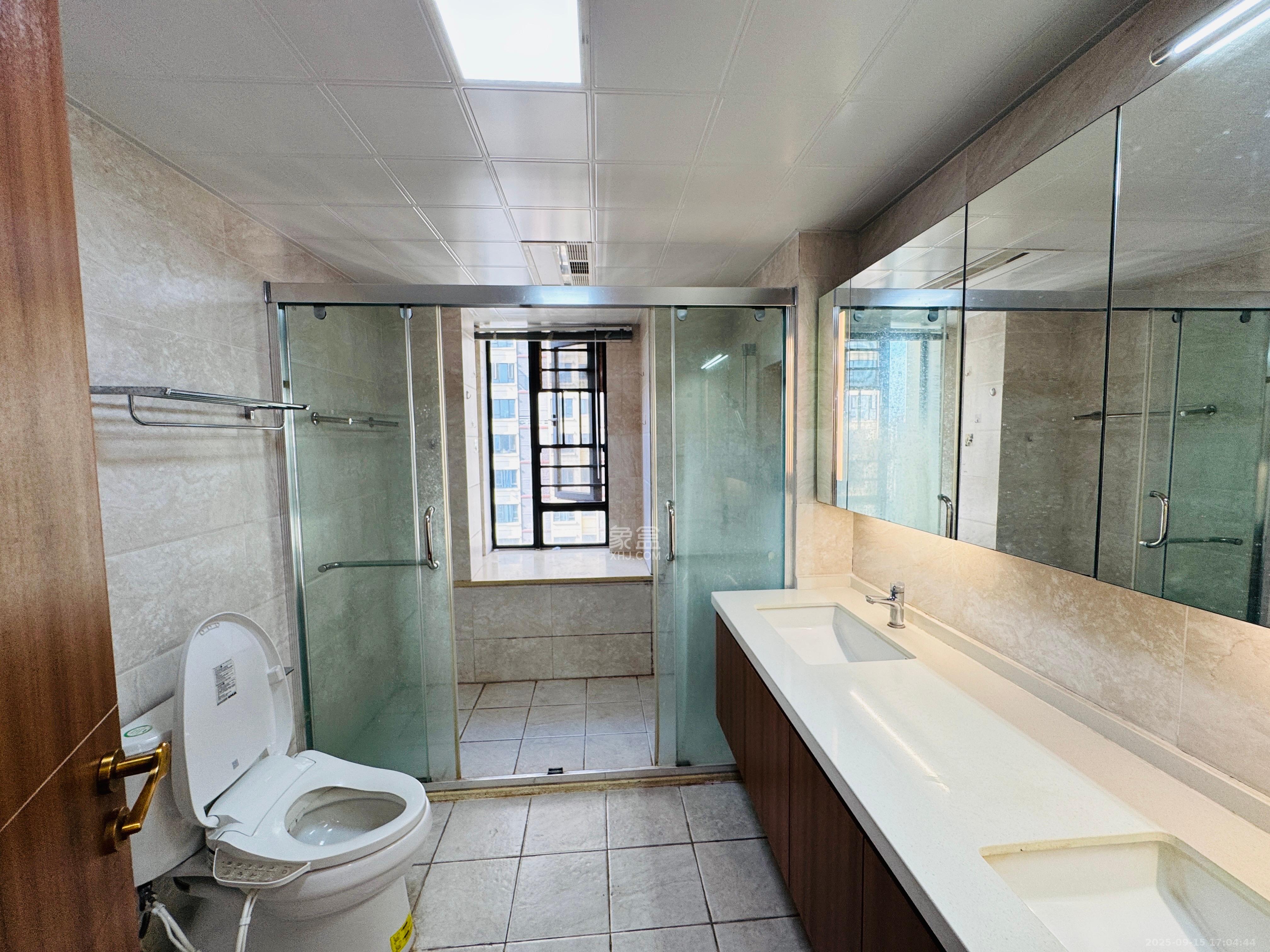 君合天玺 4室2厅2卫 4500.0元/月 君合天玺 4室2厅2卫 4500.0元/月室内图