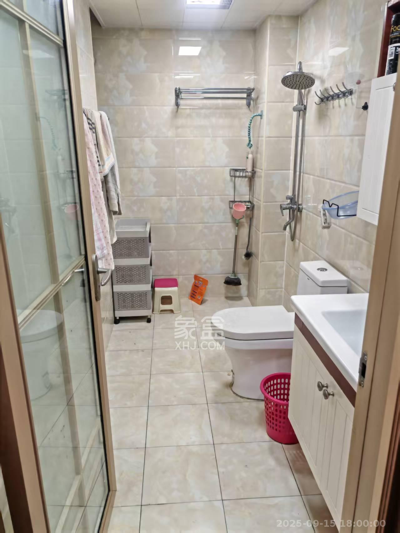 北辰三角洲E6区  4室2厅2卫    4800.0元/月室内图