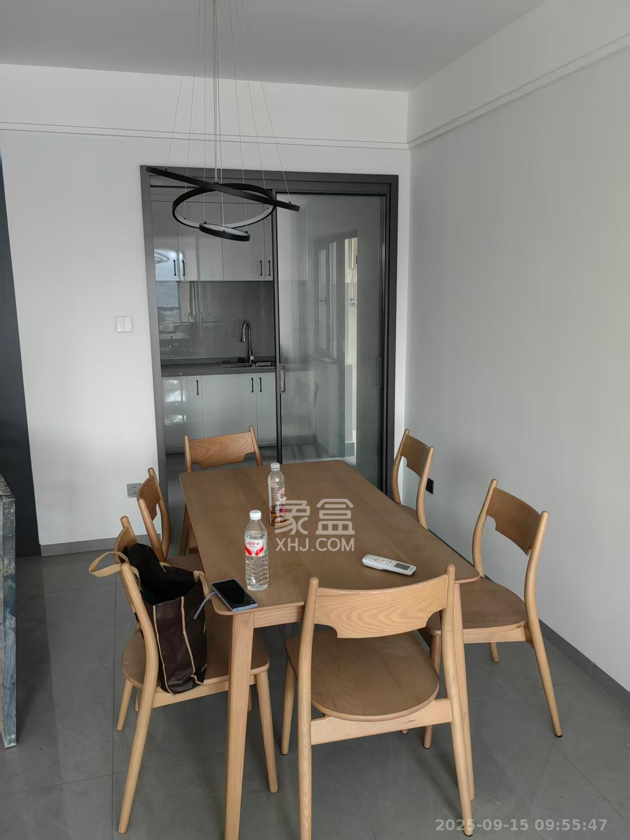 振业城四期  3室2厅2卫   3500.00元/月室内图