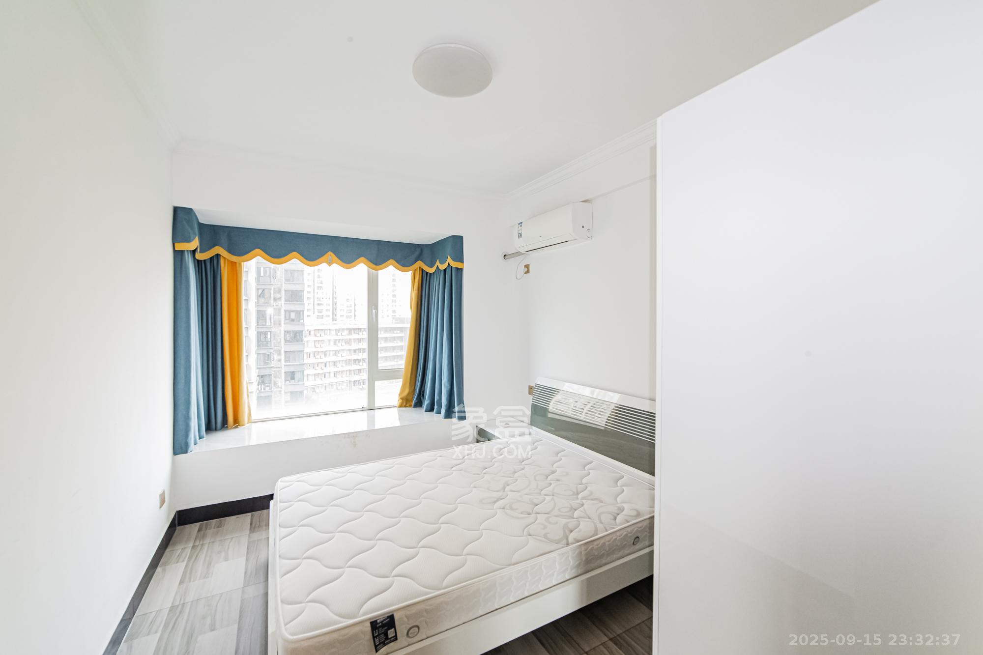 北辰三角洲E7区  4室2厅2卫    255.0万卧室