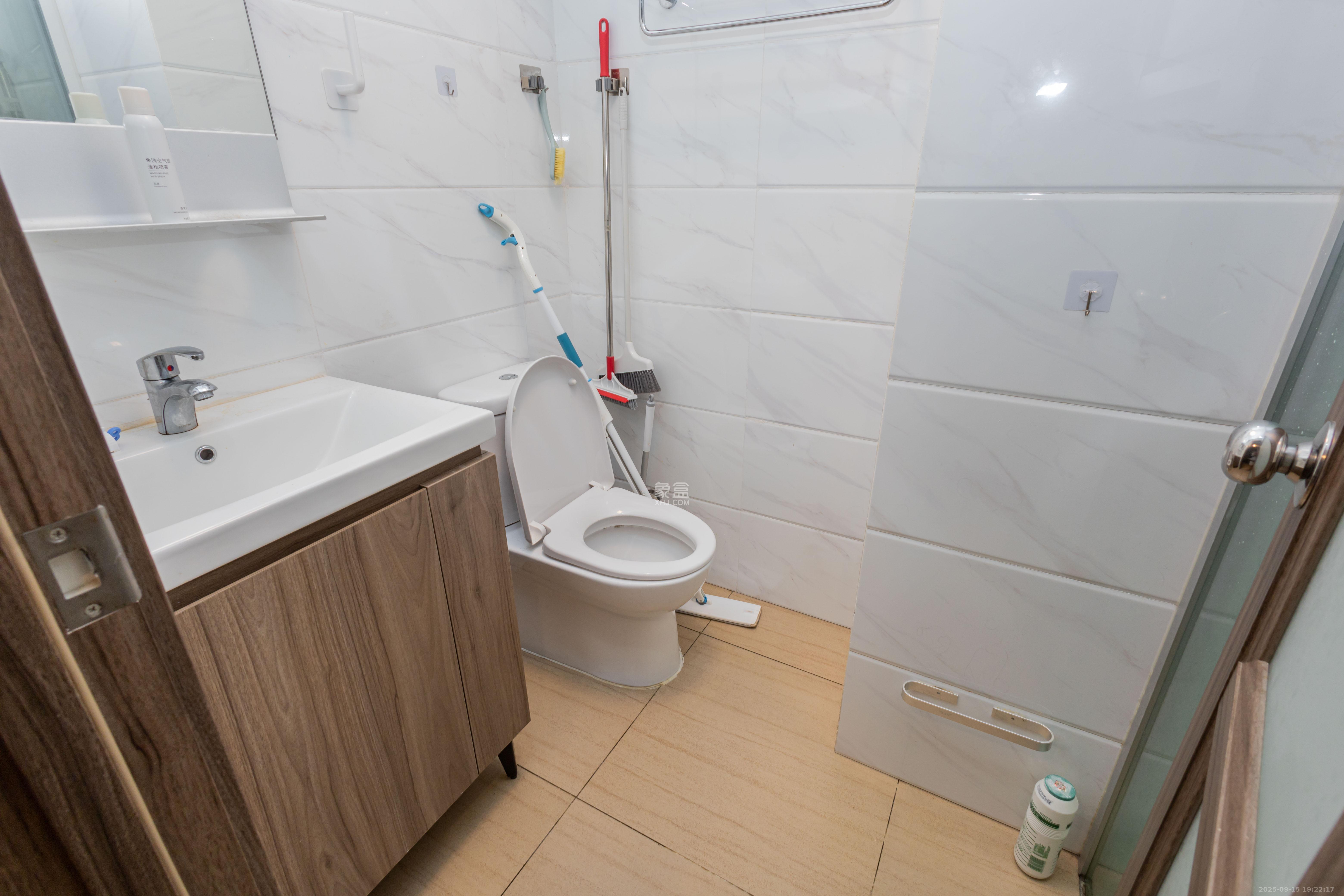 碧桂园星城首府 1室1厅1卫 1500.0元/月 碧桂园星城首府 1室1厅1卫 1500.0元/月室内图