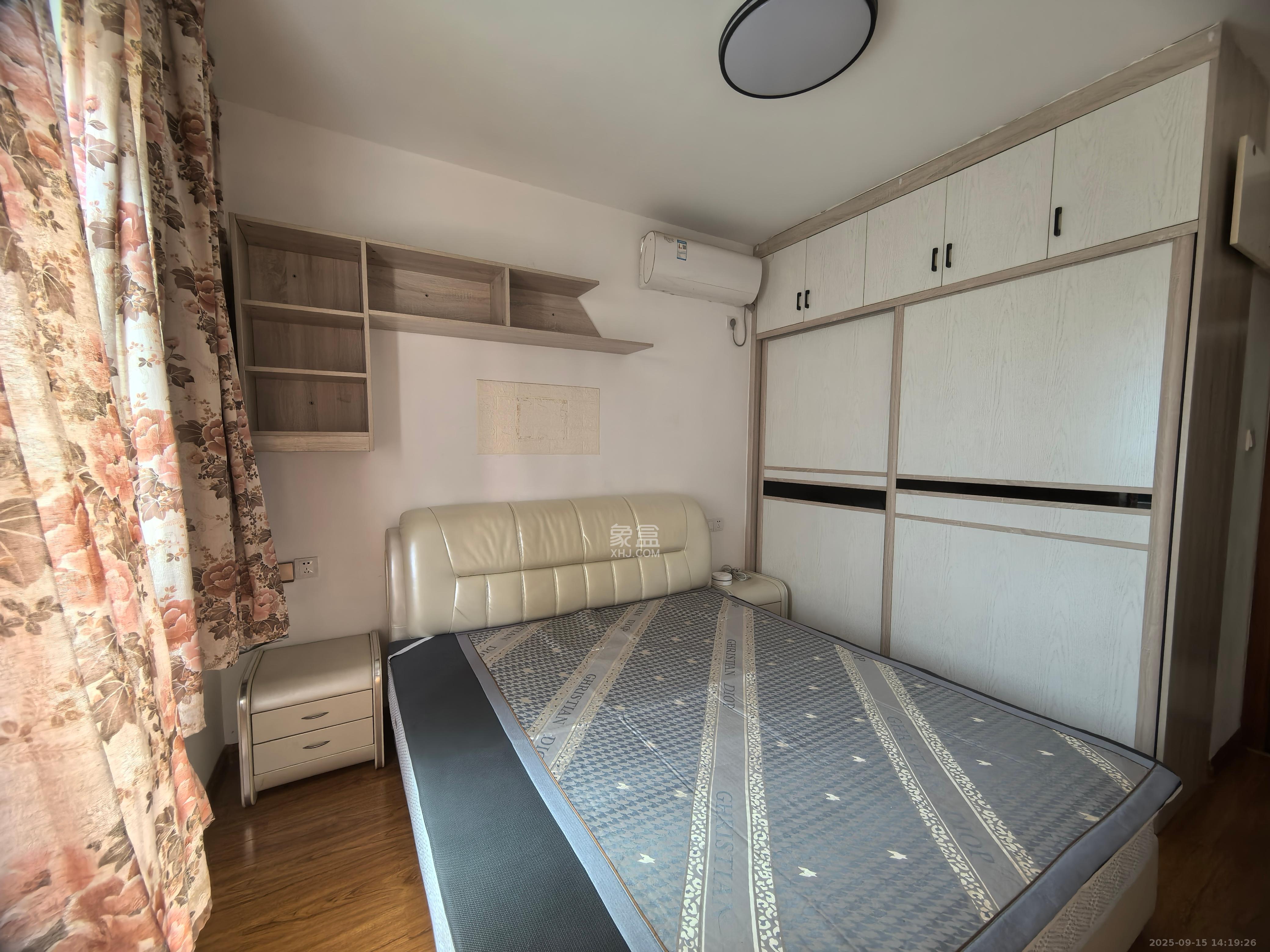 安泰嘉园(湘府邻伴) 2室2厅1卫 2300.0元/月 安泰嘉园(湘府邻伴) 2室2厅1卫 2300.0元/月室内图