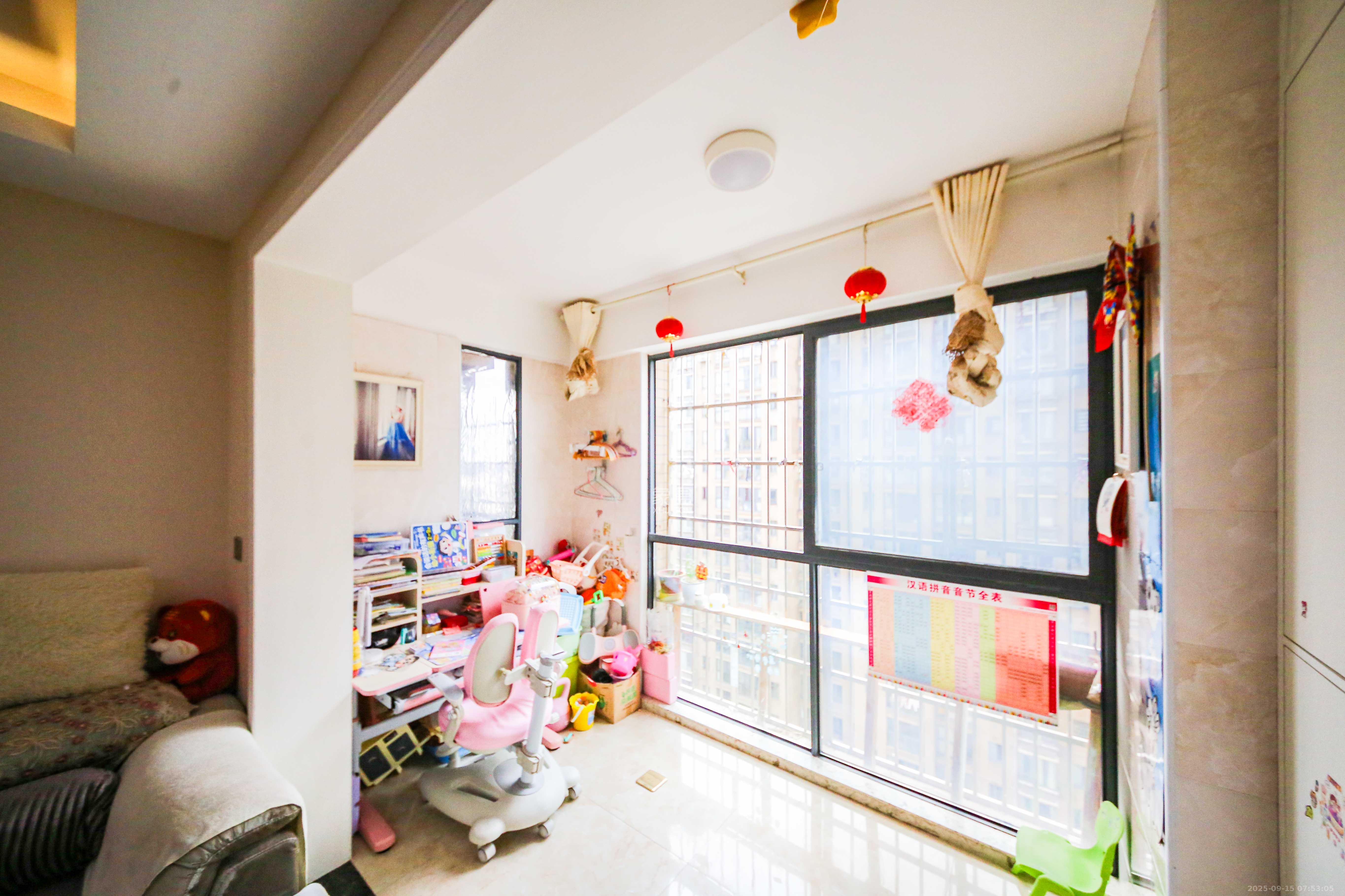 鑫远御文台一期 3室2厅1卫 97.0万 鑫远御文台一期 3室2厅1卫 97.0万阳台