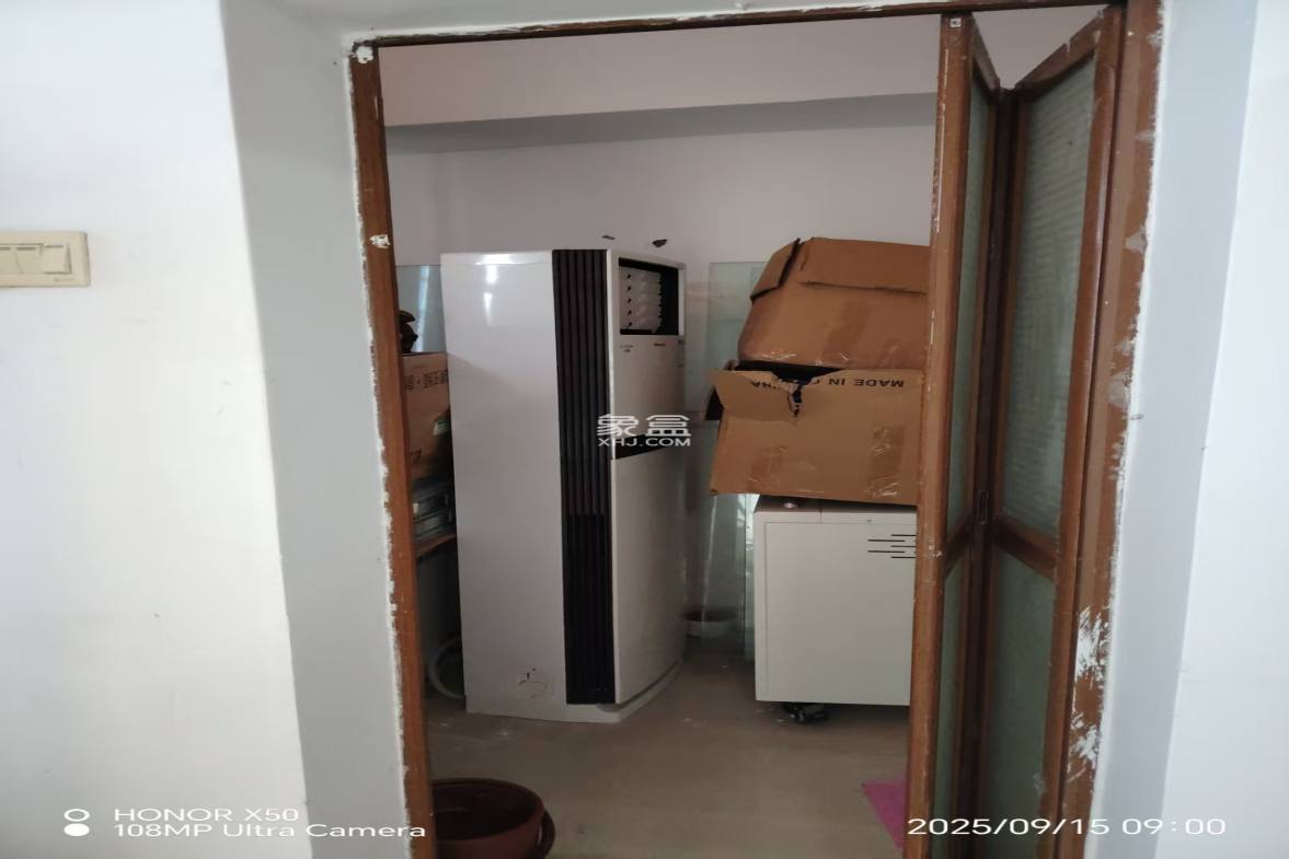 金茂大厦 4室2厅2卫 3200.0元/月 金茂大厦 4室2厅2卫 3200.0元/月室内图