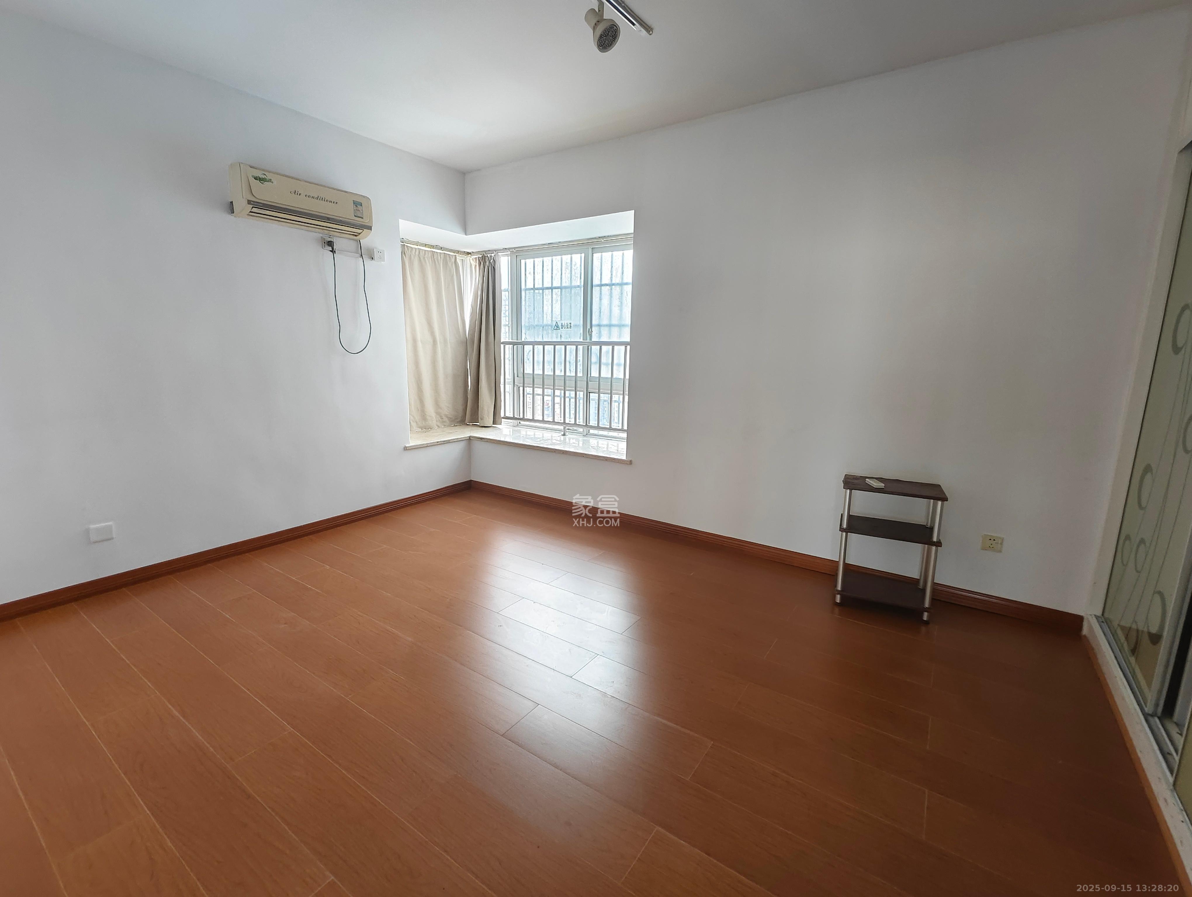 三王丽都  2室2厅1卫    2800.0元/月室内图