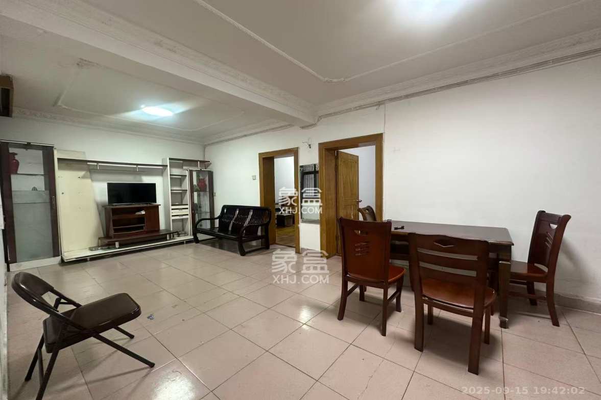 便河边散盘 3室1厅1卫 2400.0元/月 便河边散盘 3室1厅1卫 2400.0元/月室内图