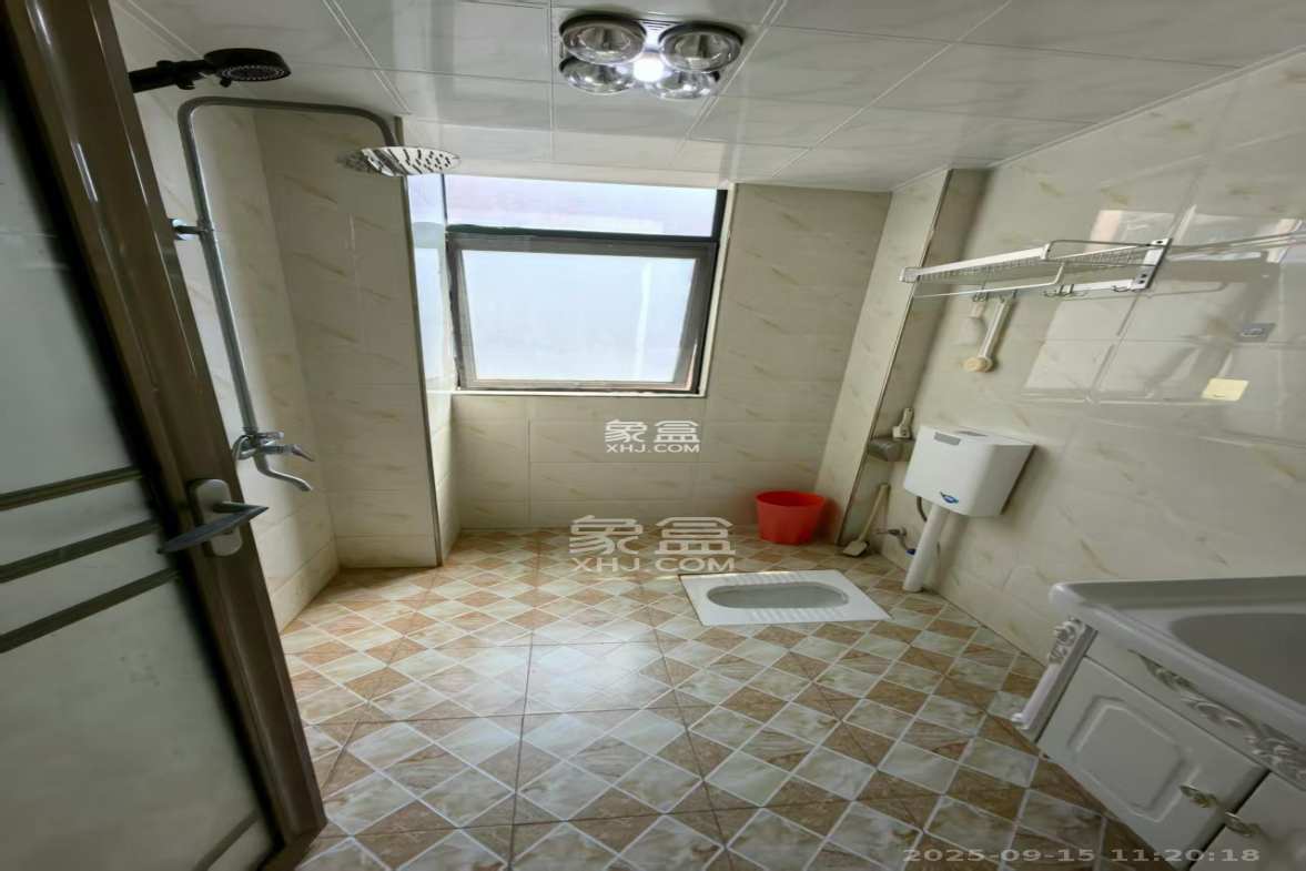 华美公寓(新猎鹰公寓)  2室2厅1卫    1800.0元/月 华美公寓(新猎鹰公寓)  2室2厅1卫    1800.0元/月室内图