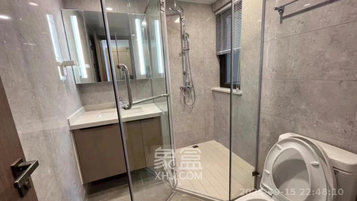 龙湖铂金中心(龙湖春江郦城) 3室2厅2卫 3800.0元/月 龙湖铂金中心(龙湖春江郦城) 3室2厅2卫 3800.0元/月室内图