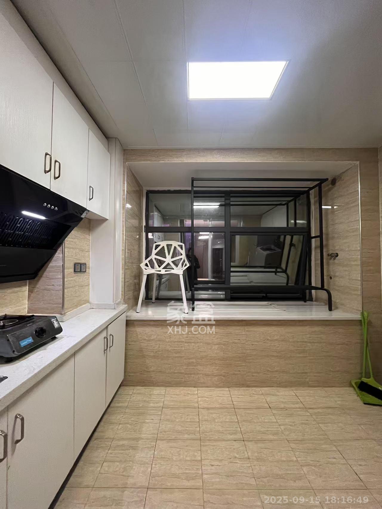 蓝湾国际广场 1室1厅1卫 1600.0元/月 蓝湾国际广场 1室1厅1卫 1600.0元/月室内图