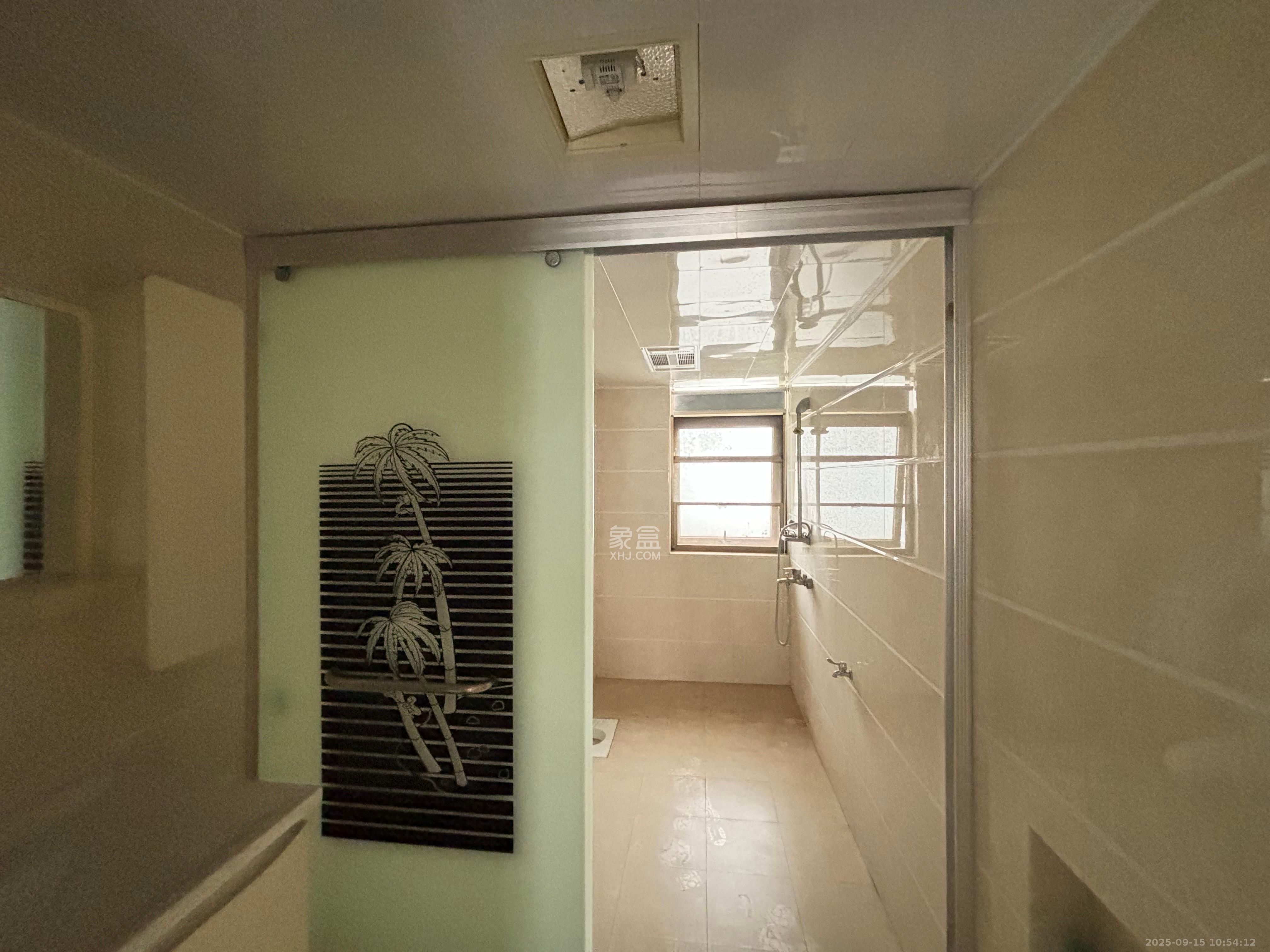 和馨佳园 4室2厅2卫 3300.0元/月 和馨佳园 4室2厅2卫 3300.0元/月室内图