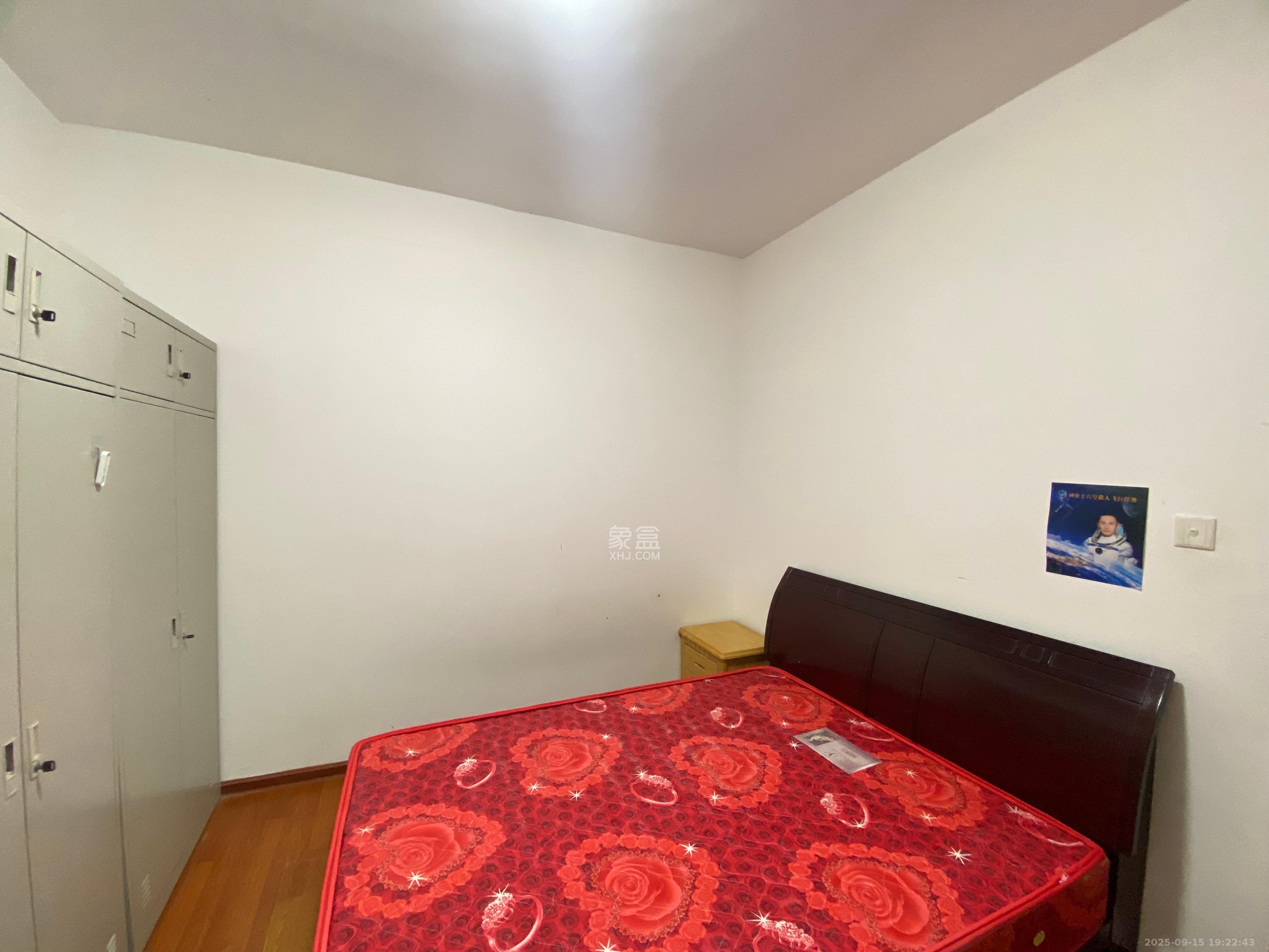 科大佳园北苑  3室2厅1卫    2800.0元/月室内图