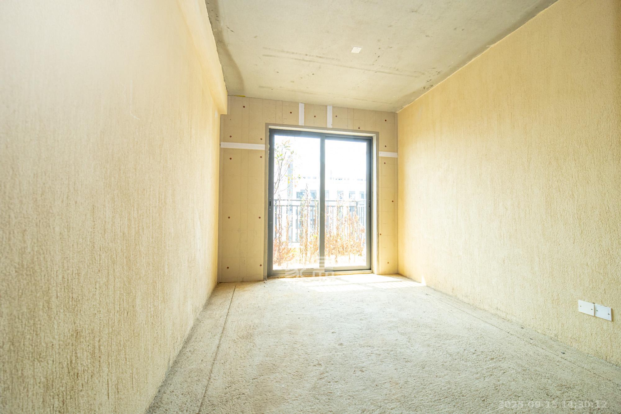 保利和光尘樾 4室2厅2卫 142.0万 保利和光尘樾 4室2厅2卫 142.0万卧室