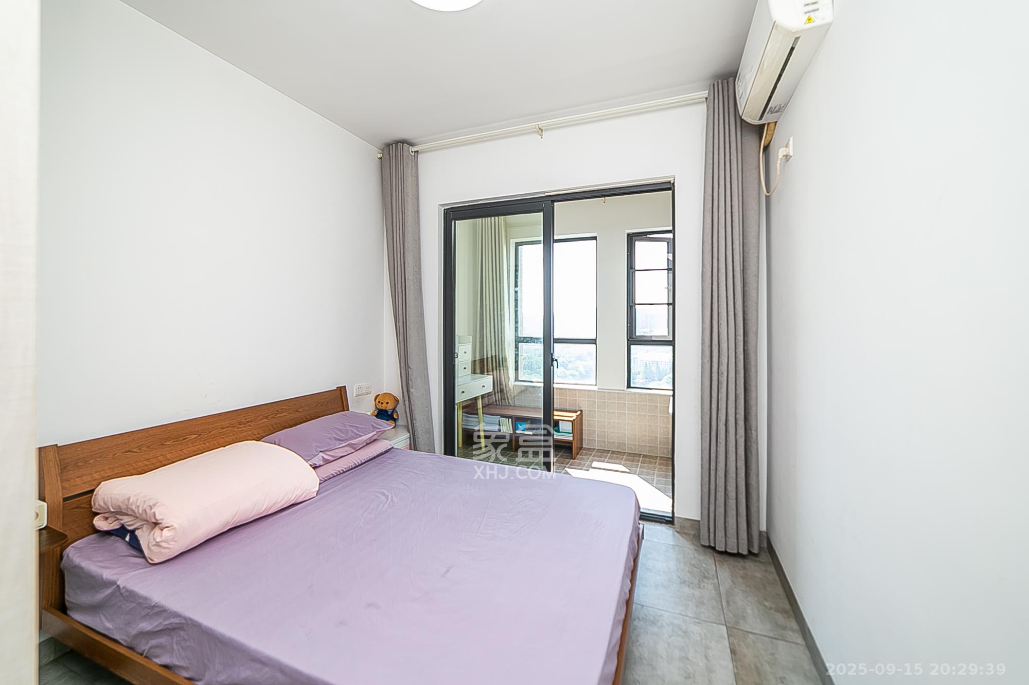 天鸿天府(天鸿中央大院)  2室1厅1卫    74.6万 天鸿天府(天鸿中央大院)  2室1厅1卫    74.6万卧室