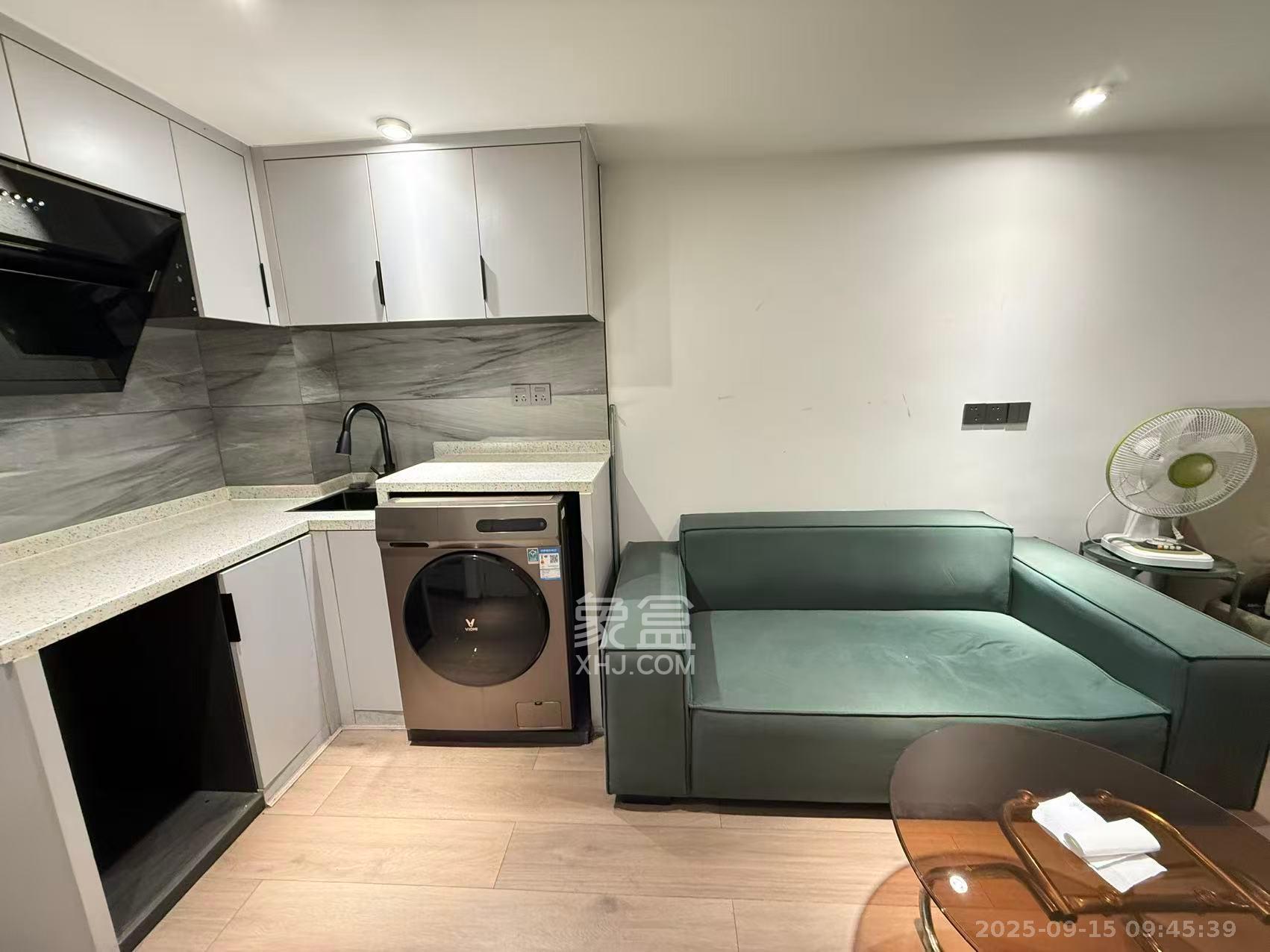 龙湖新壹城  1室1厅1卫    1600.0元/月室内图