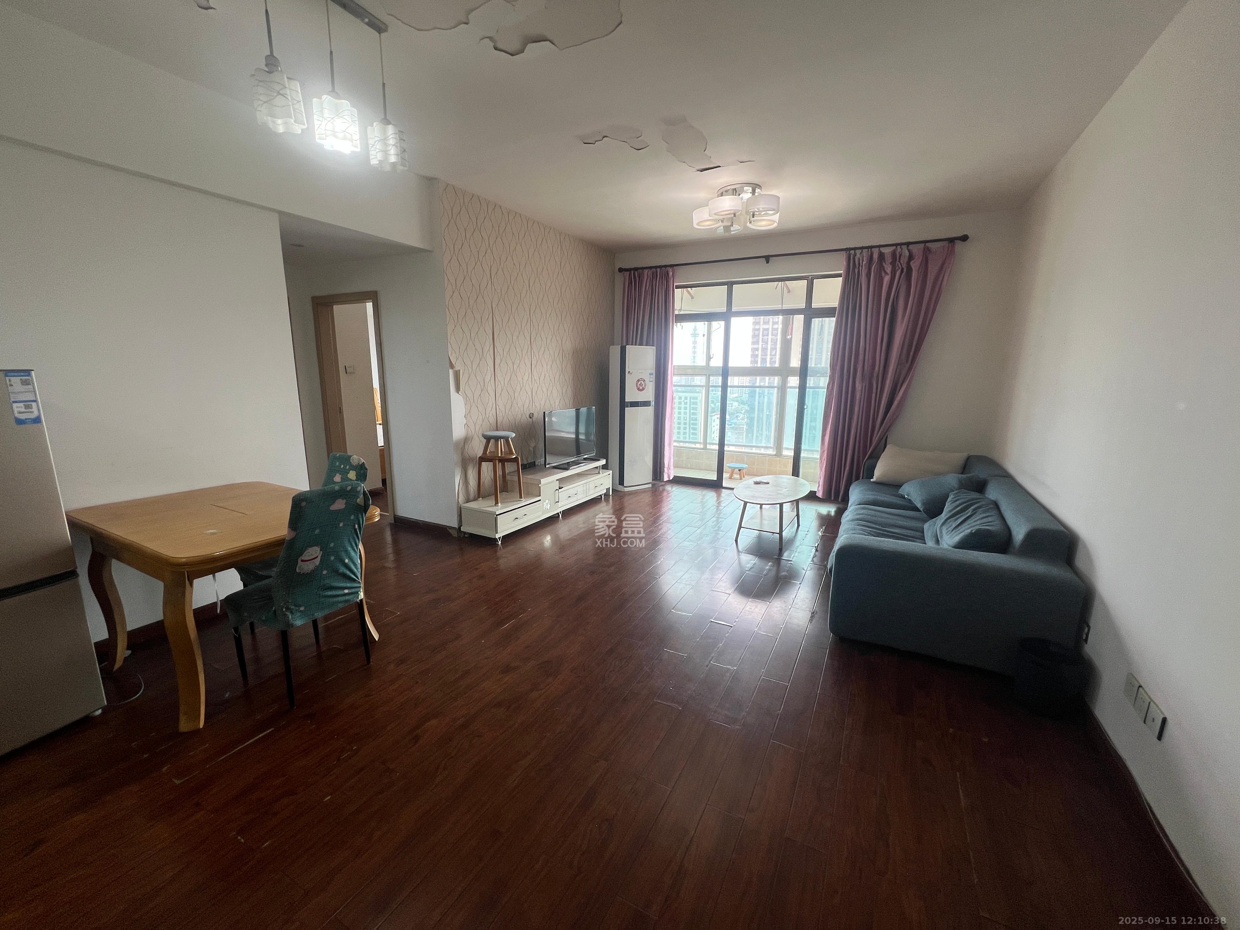 公园西郡 2室1厅1卫 2800.0元/月 公园西郡 2室1厅1卫 2800.0元/月室内图