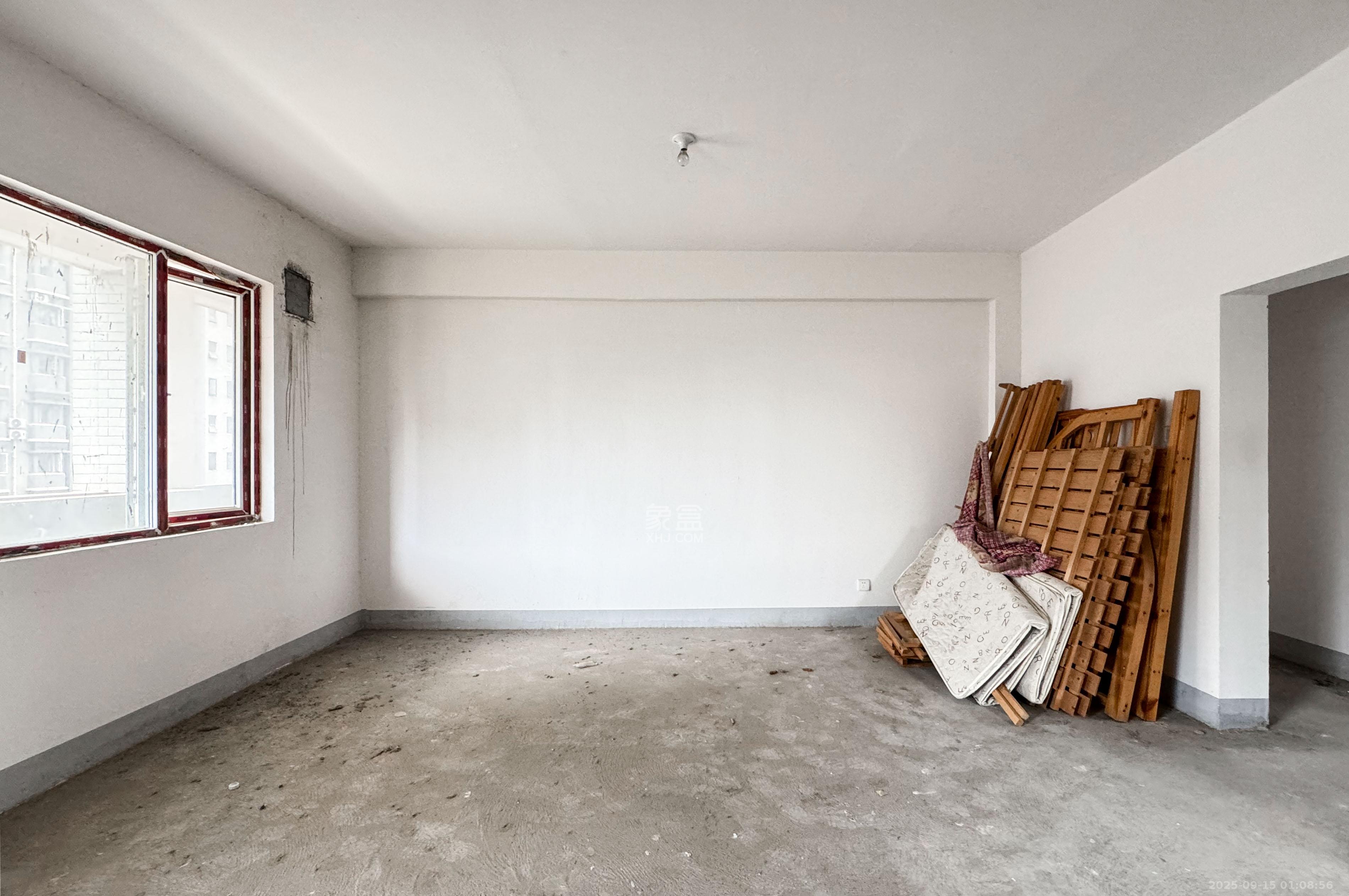 麓阳和景雅苑  4室2厅2卫    122.0万其他