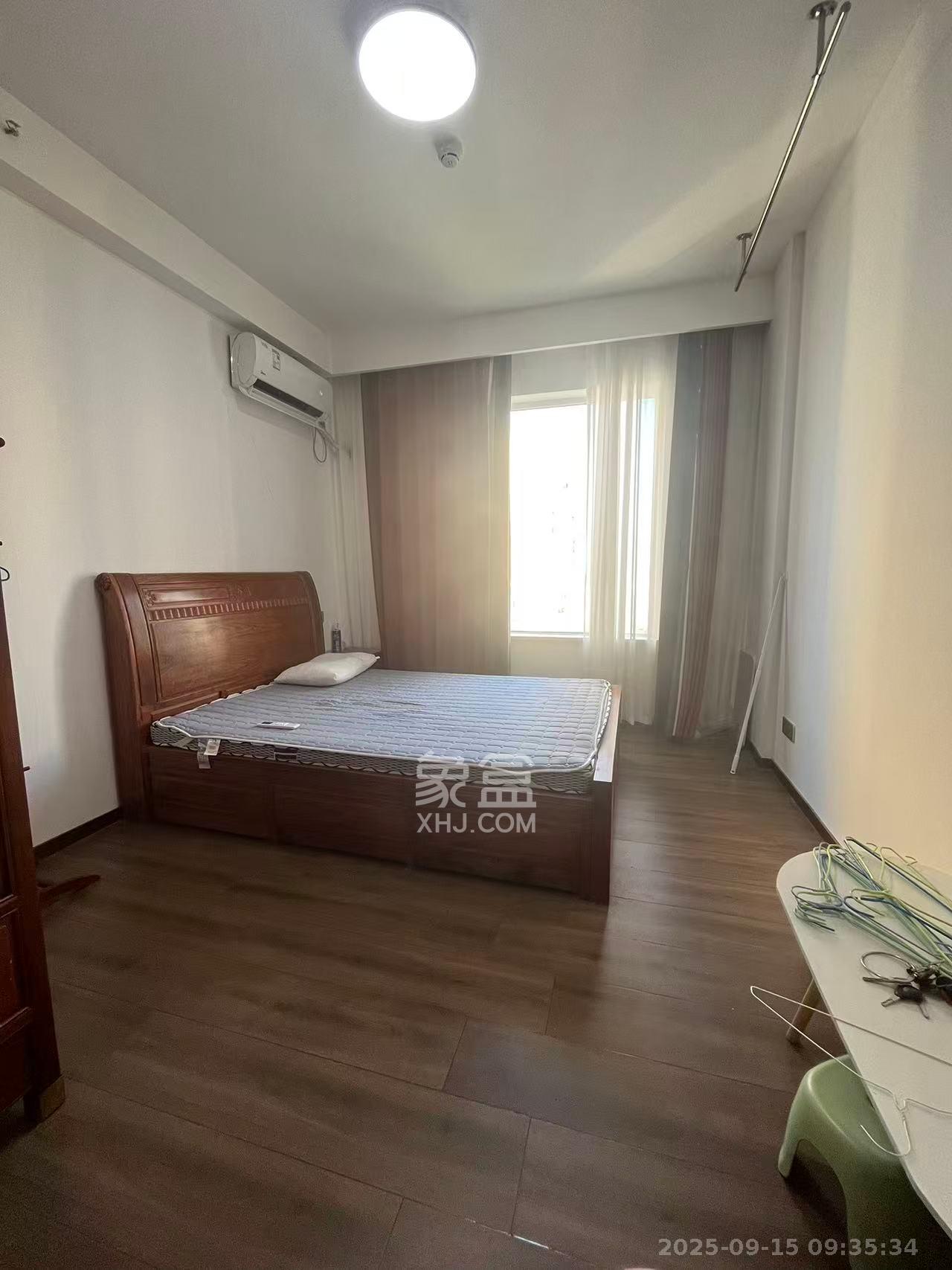 保利香槟国际 1室1厅1卫 900.0元/月 保利香槟国际 1室1厅1卫 900.0元/月室内图