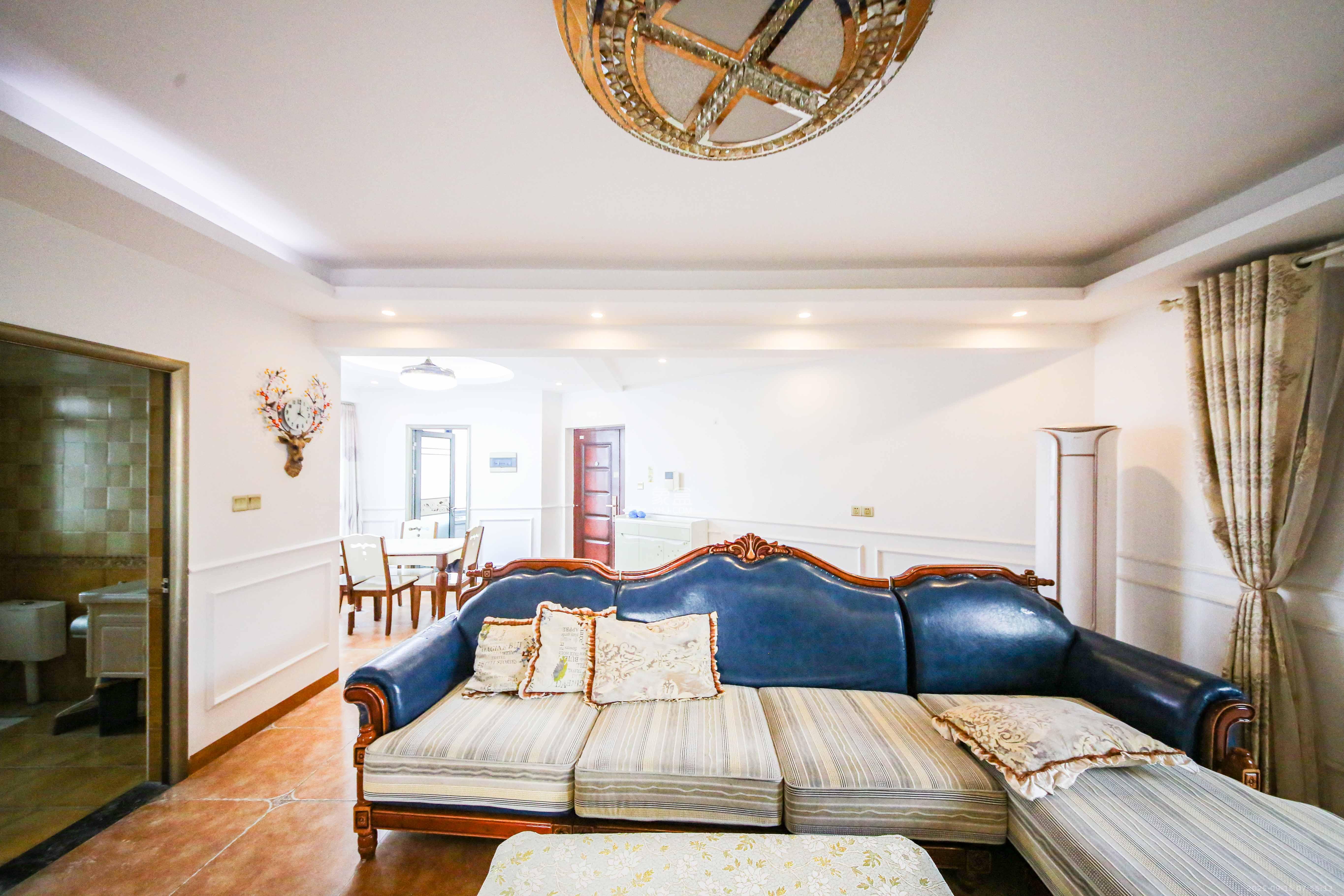 湘府9号 3室2厅2卫 138.0万 湘府9号 3室2厅2卫 138.0万客厅