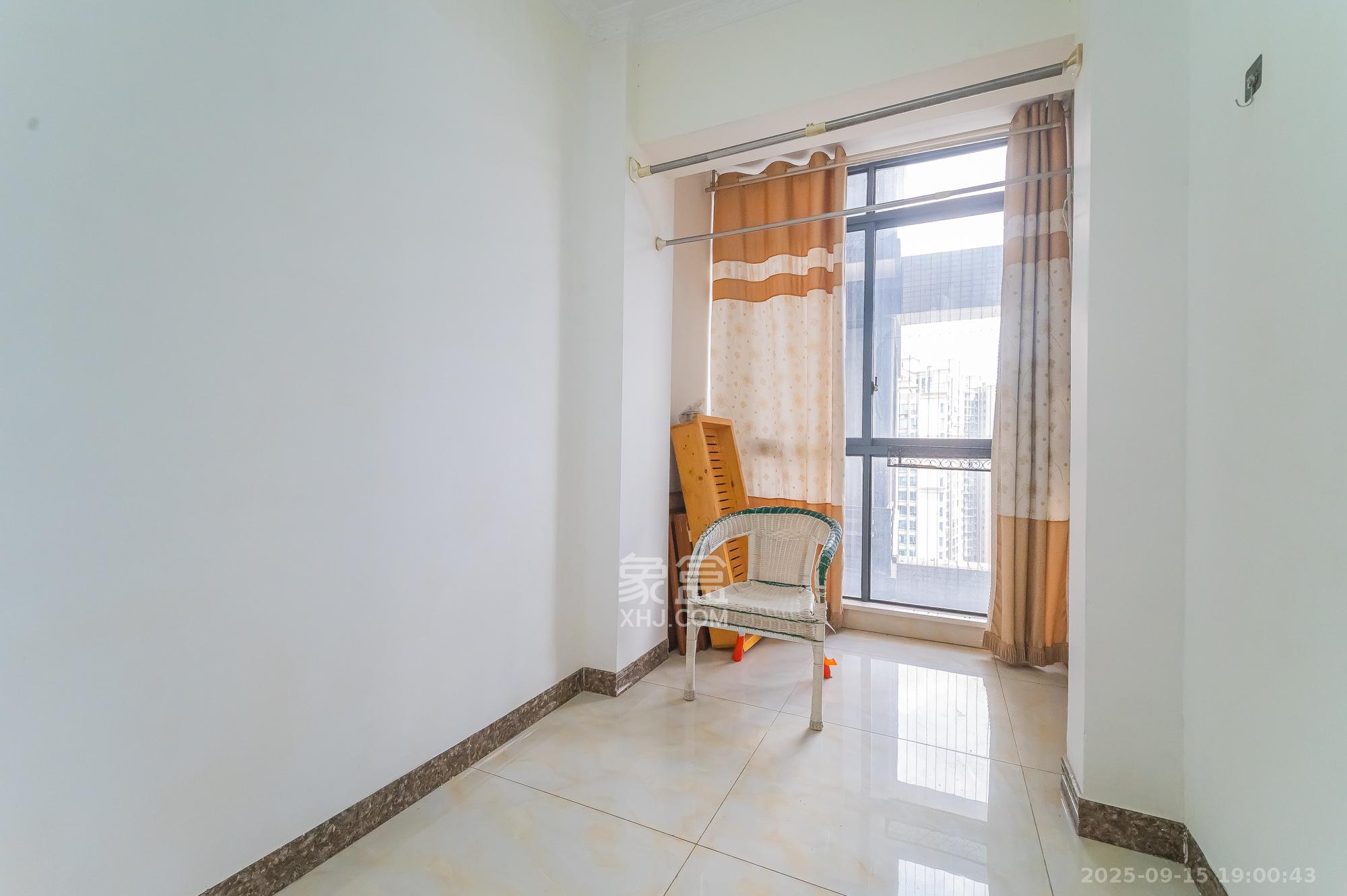 恒基凯旋门一二期 3室2厅1卫 68.8万 恒基凯旋门一二期 3室2厅1卫 68.8万卧室