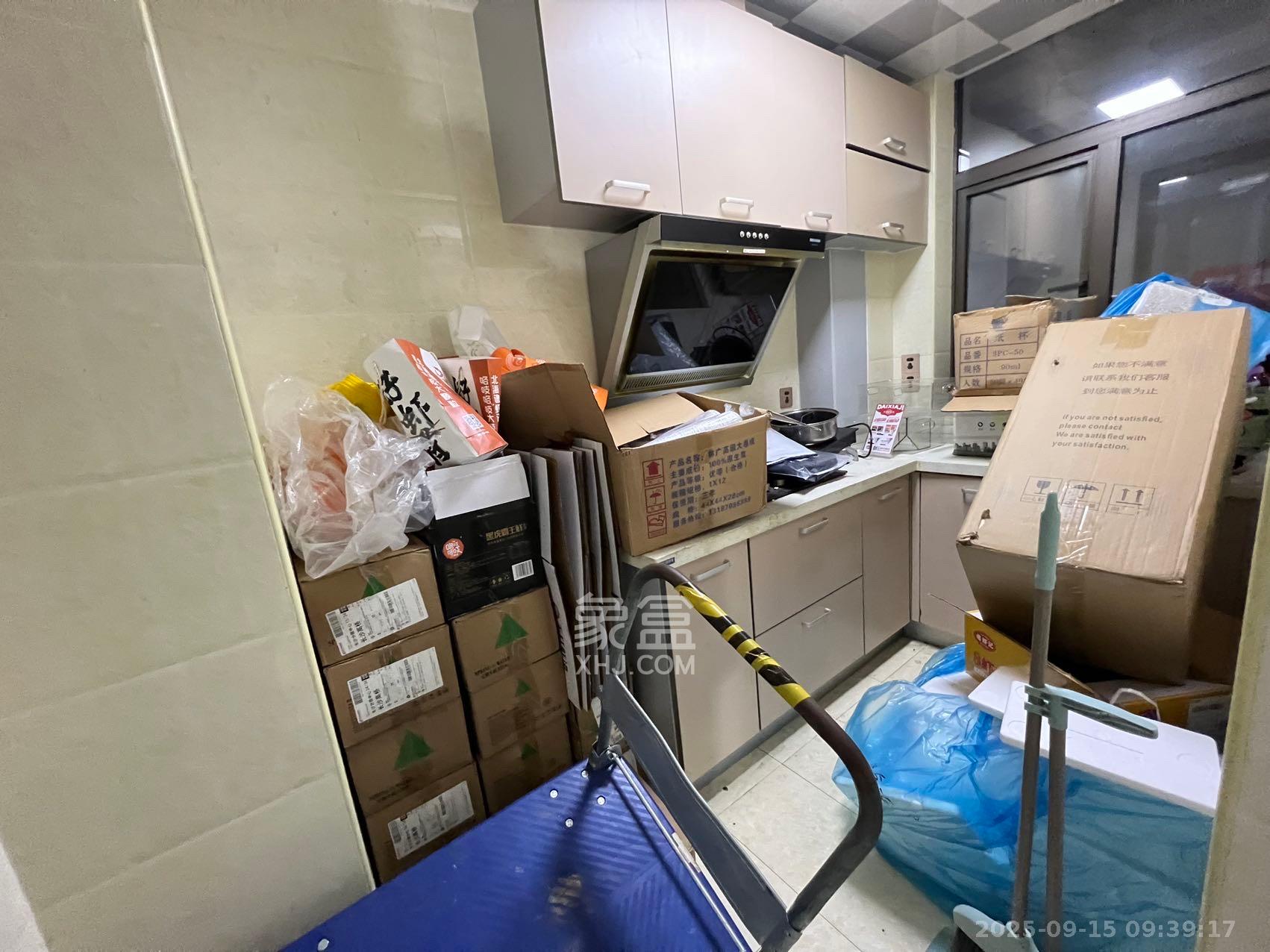 华晨国际公馆 2室2厅1卫 3500.0元/月 华晨国际公馆 2室2厅1卫 3500.0元/月室内图