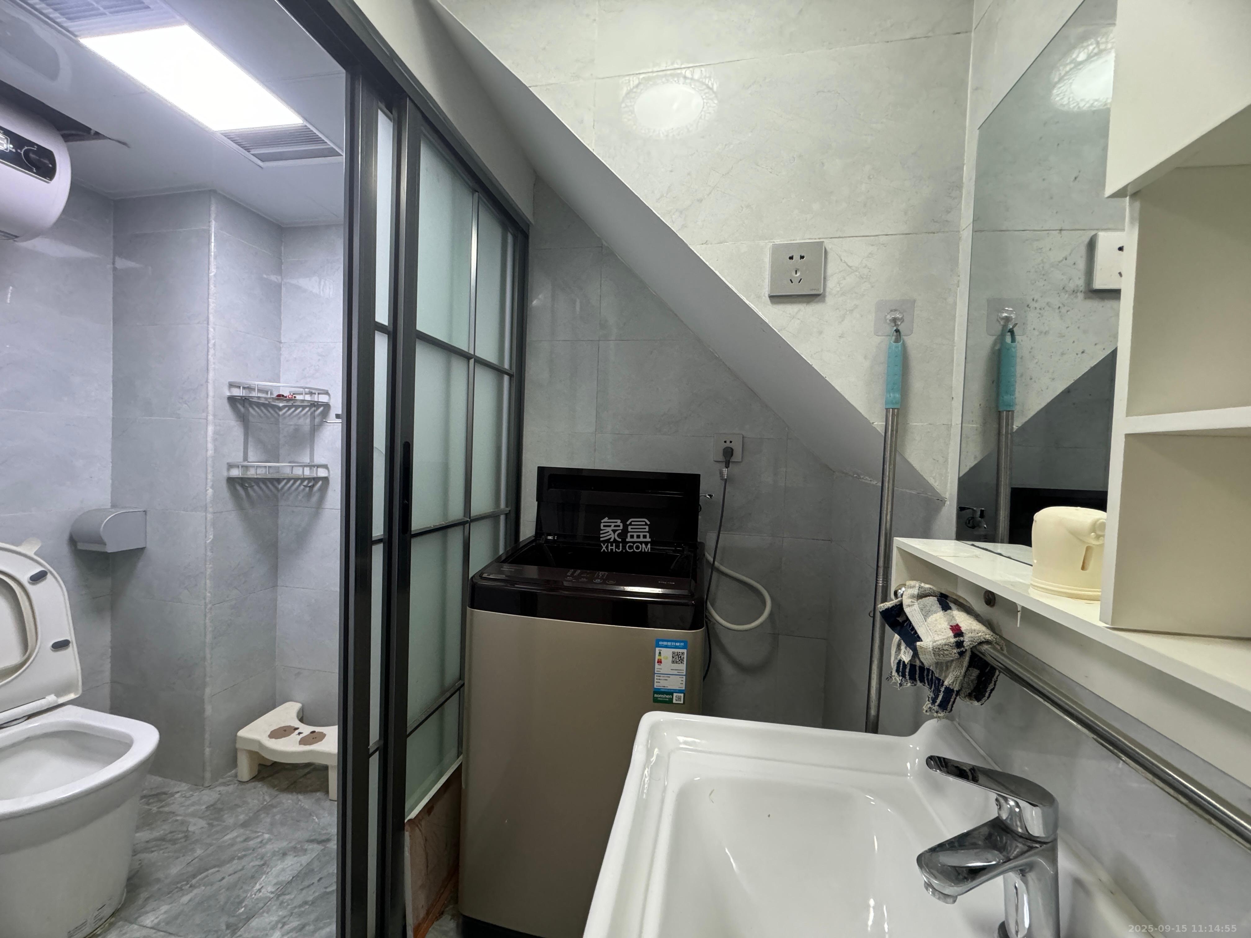 华润翡翠府  2室1厅1卫    1600.0元/月室内图