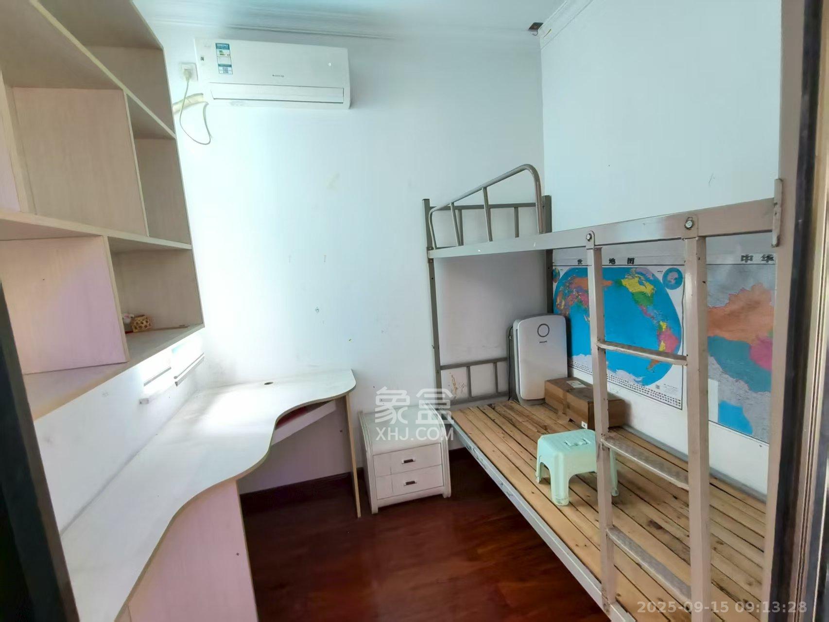 阳光100三期 3室2厅1卫 2400.0元/月 阳光100三期 3室2厅1卫 2400.0元/月室内图