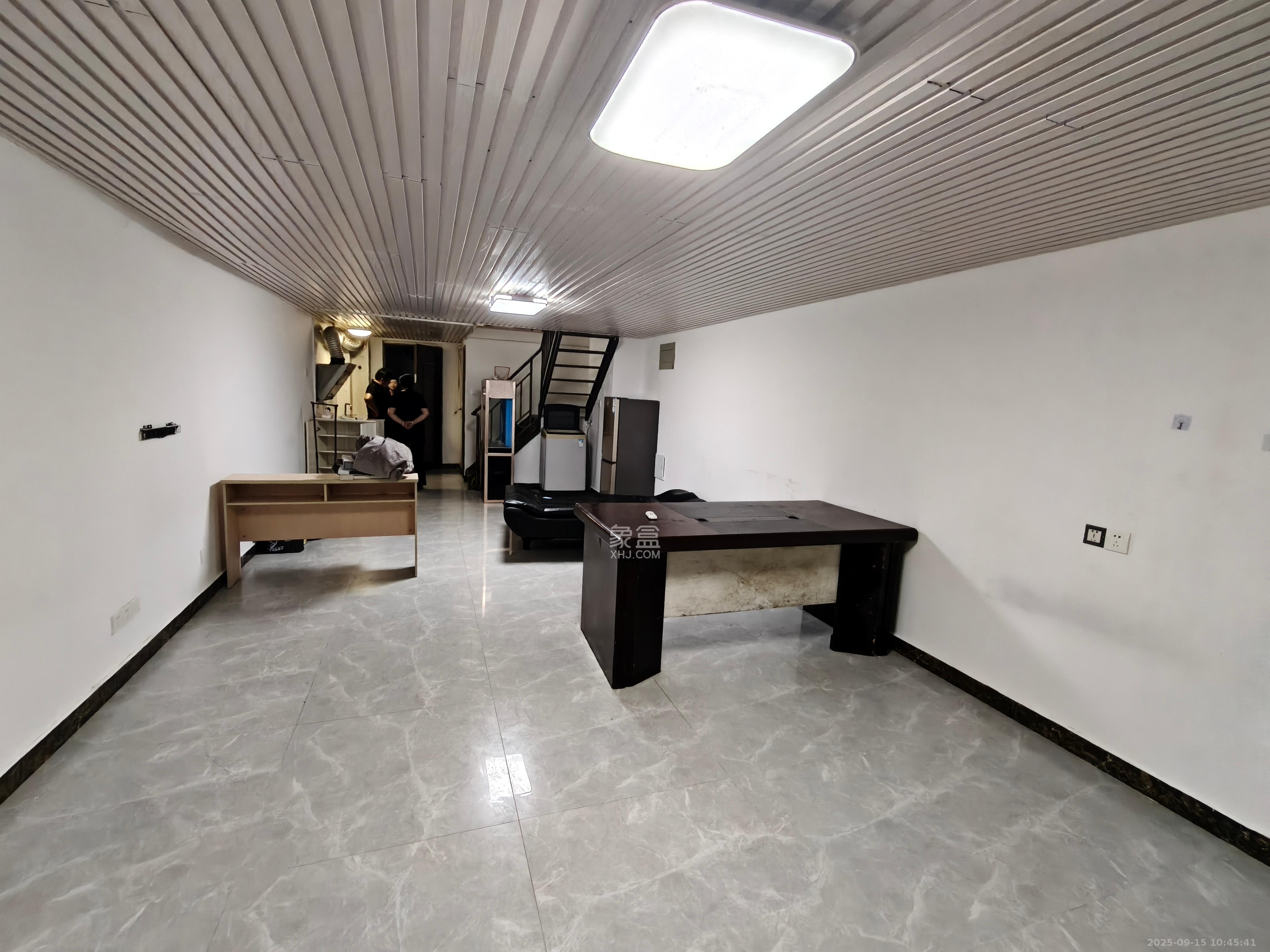 金科时代中心 1室1厅1卫 1800.0元/月 金科时代中心 1室1厅1卫 1800.0元/月室内图