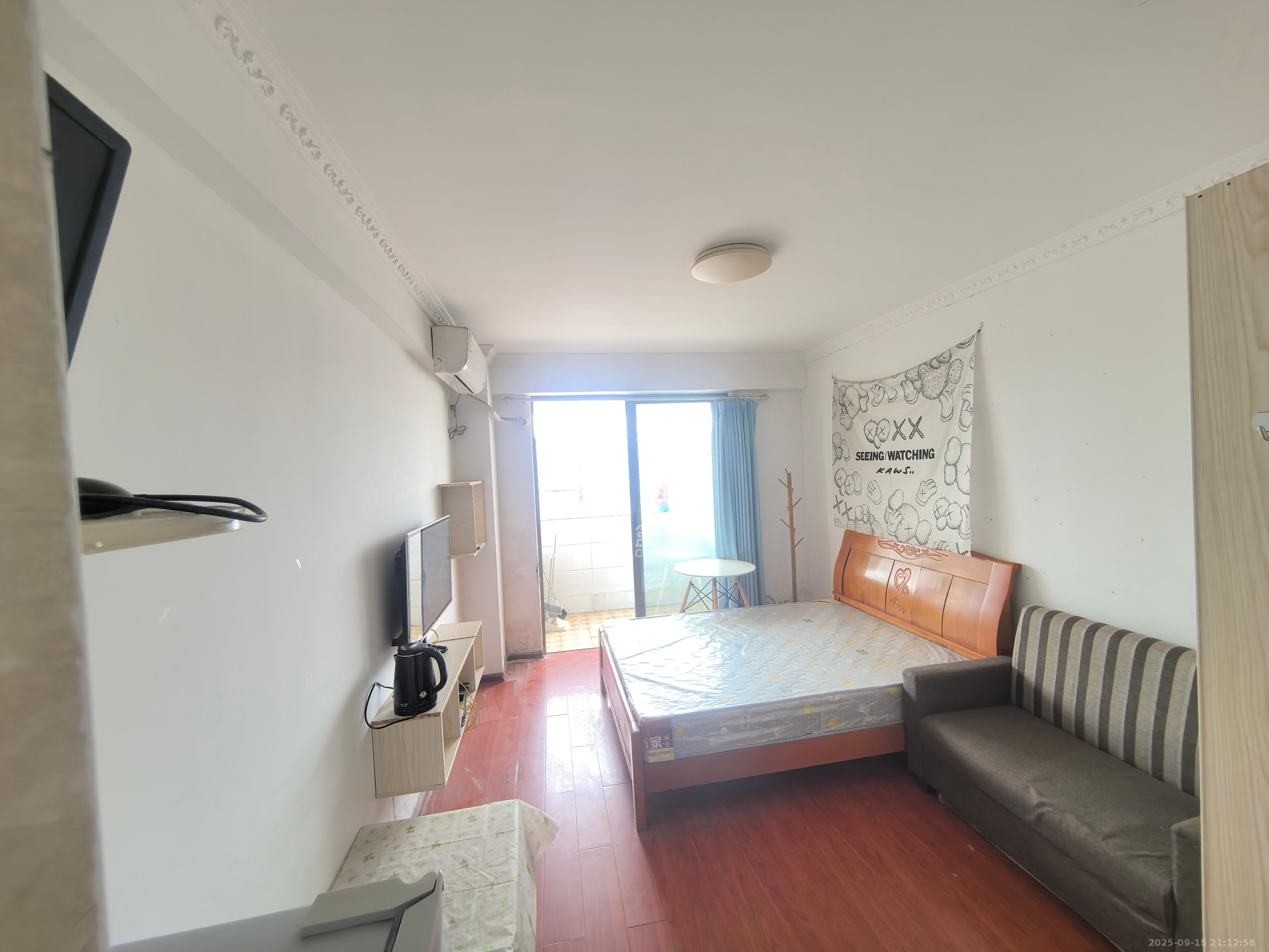 米兰春天  1室1厅1卫    1100.0元/月室内图