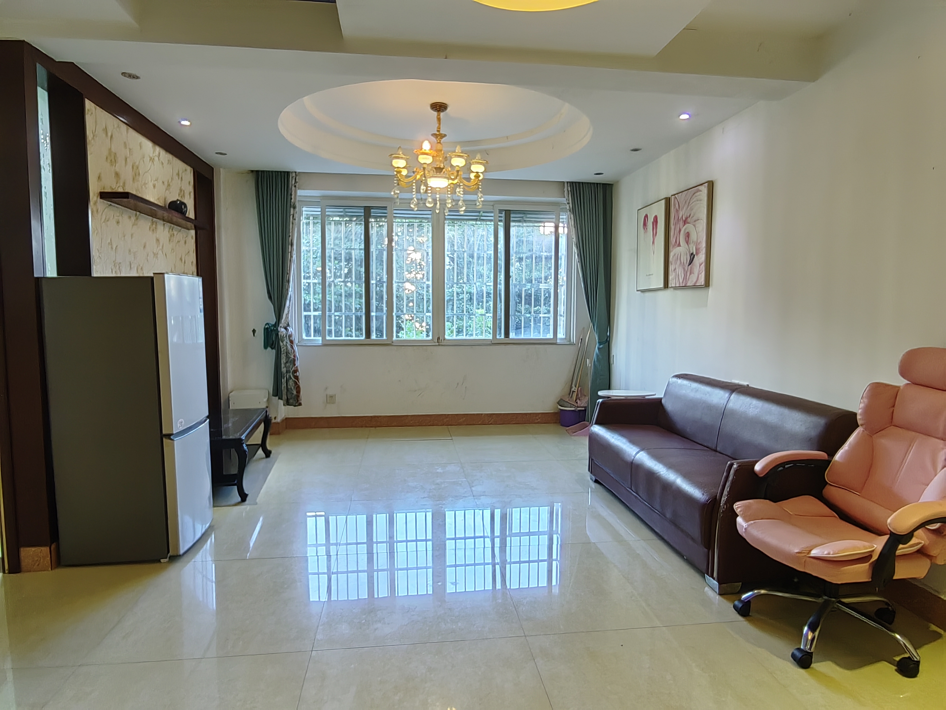 城市精英  3室2厅1卫    110.0万 城市精英  3室2厅1卫    110.0万