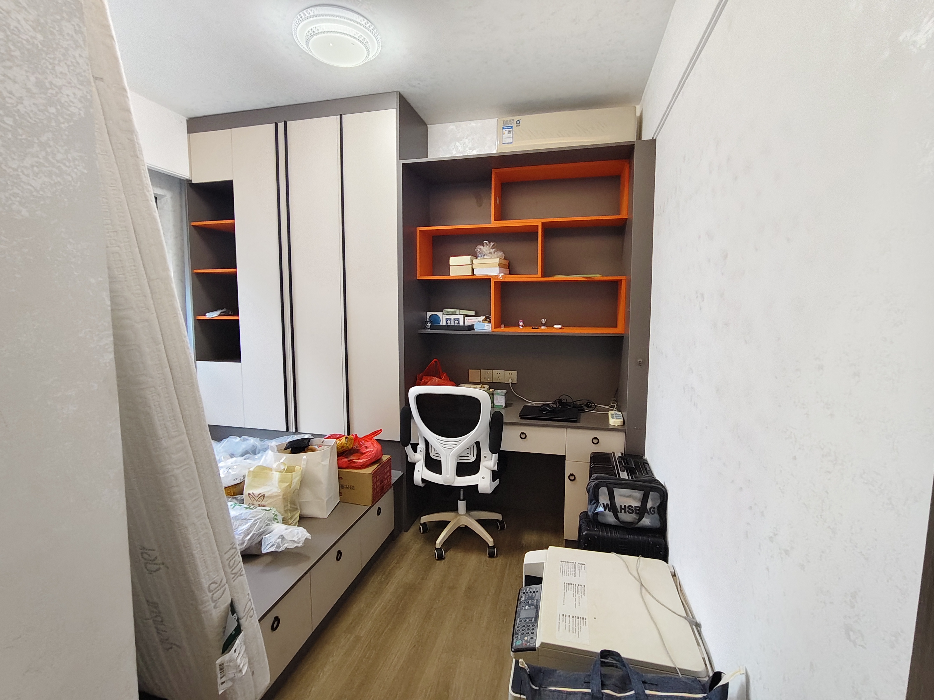 招商雍华府  3室2厅2卫   4800.00元/月室内图