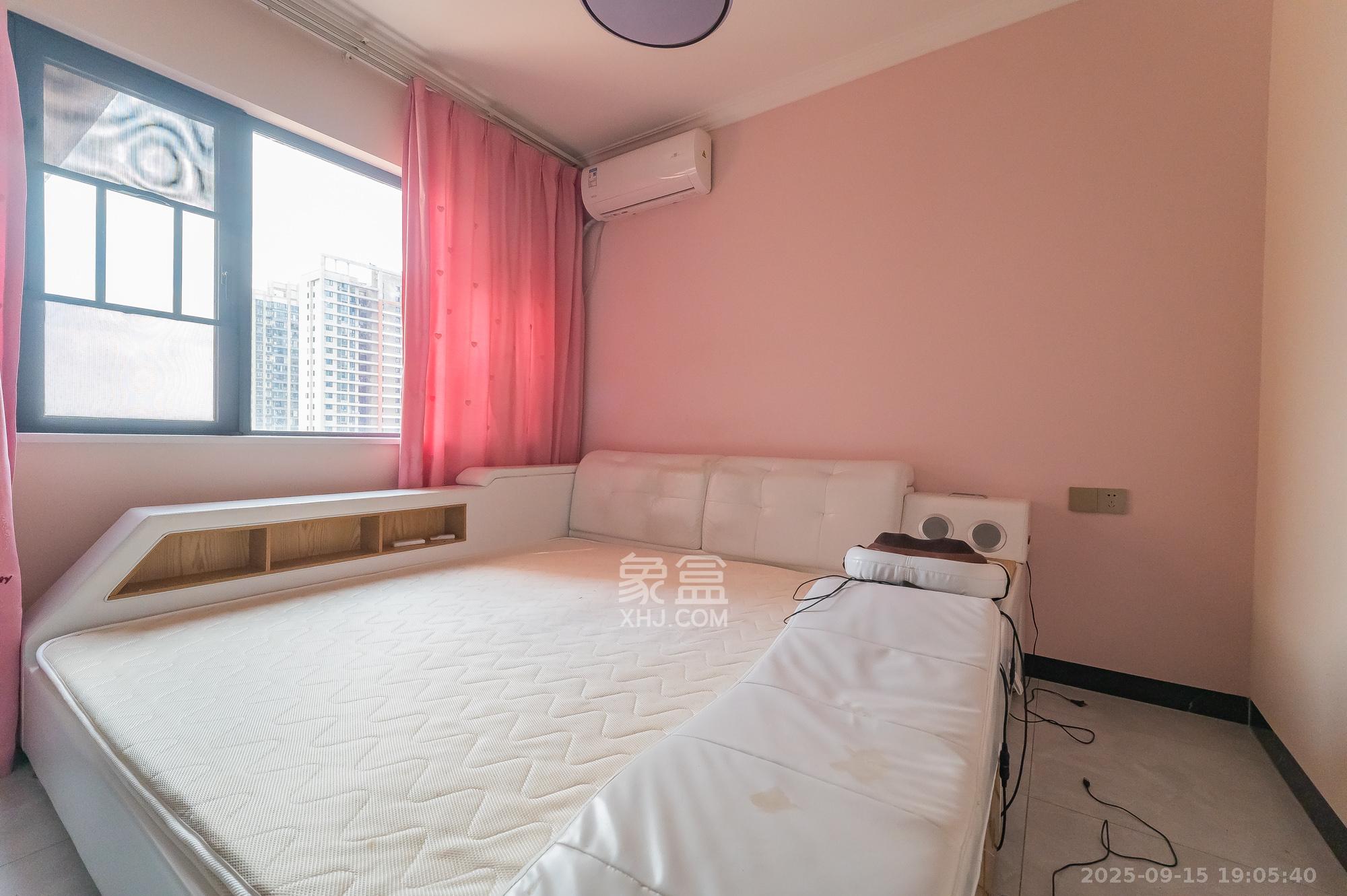 深业喜汇 2室2厅1卫 56.0万 深业喜汇 2室2厅1卫 56.0万卧室