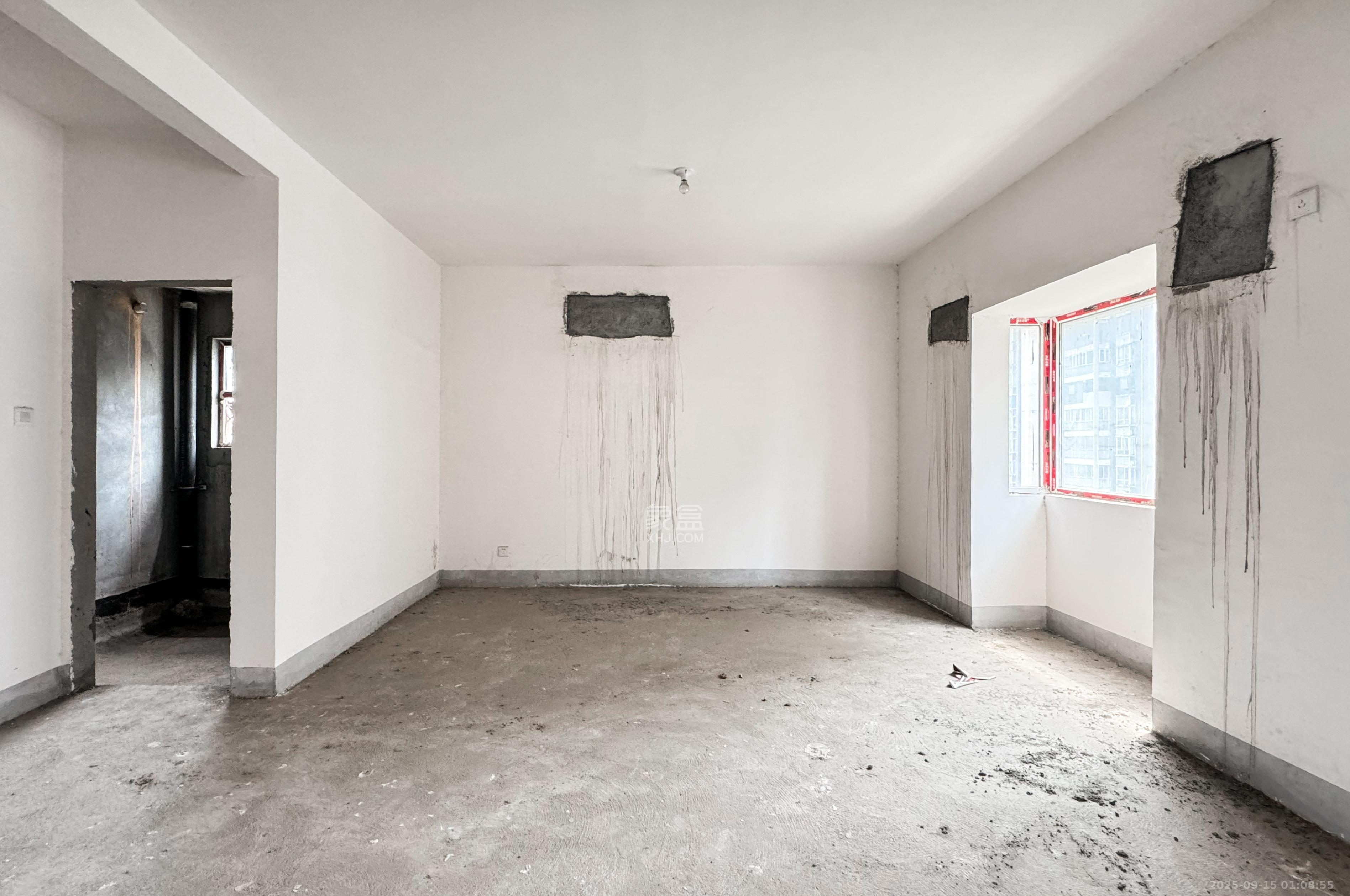 麓阳和景雅苑  4室2厅2卫    122.0万其他