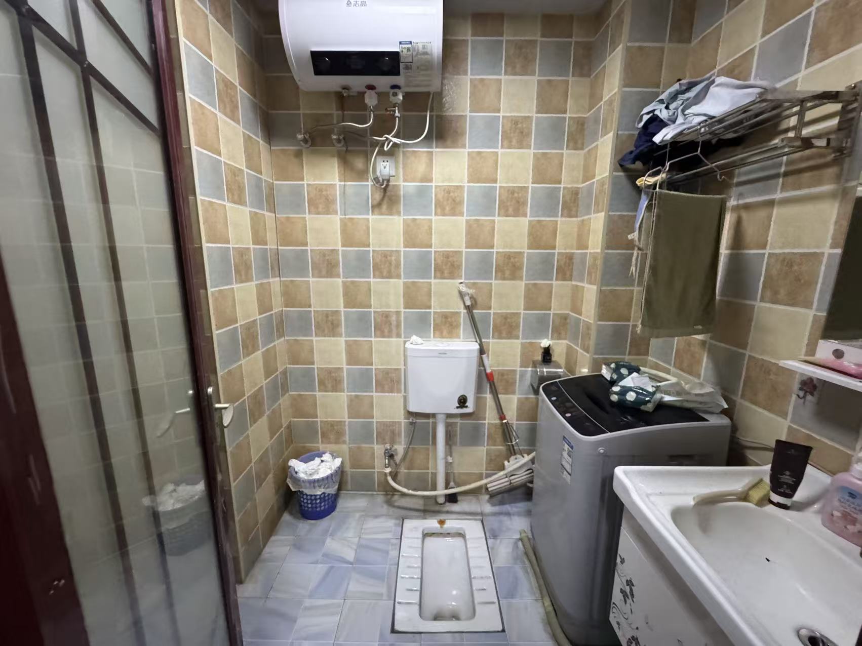 金质颐园  1室1厅1卫    18.0万室内图