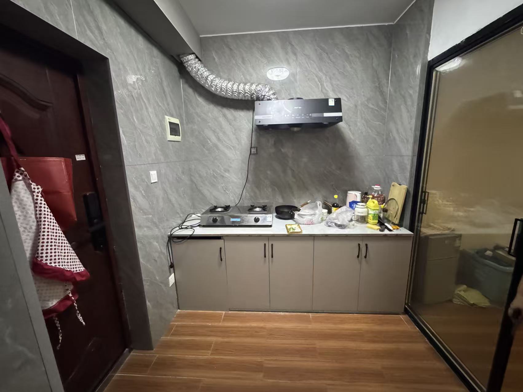 金质颐园  1室1厅1卫    18.0万室内图