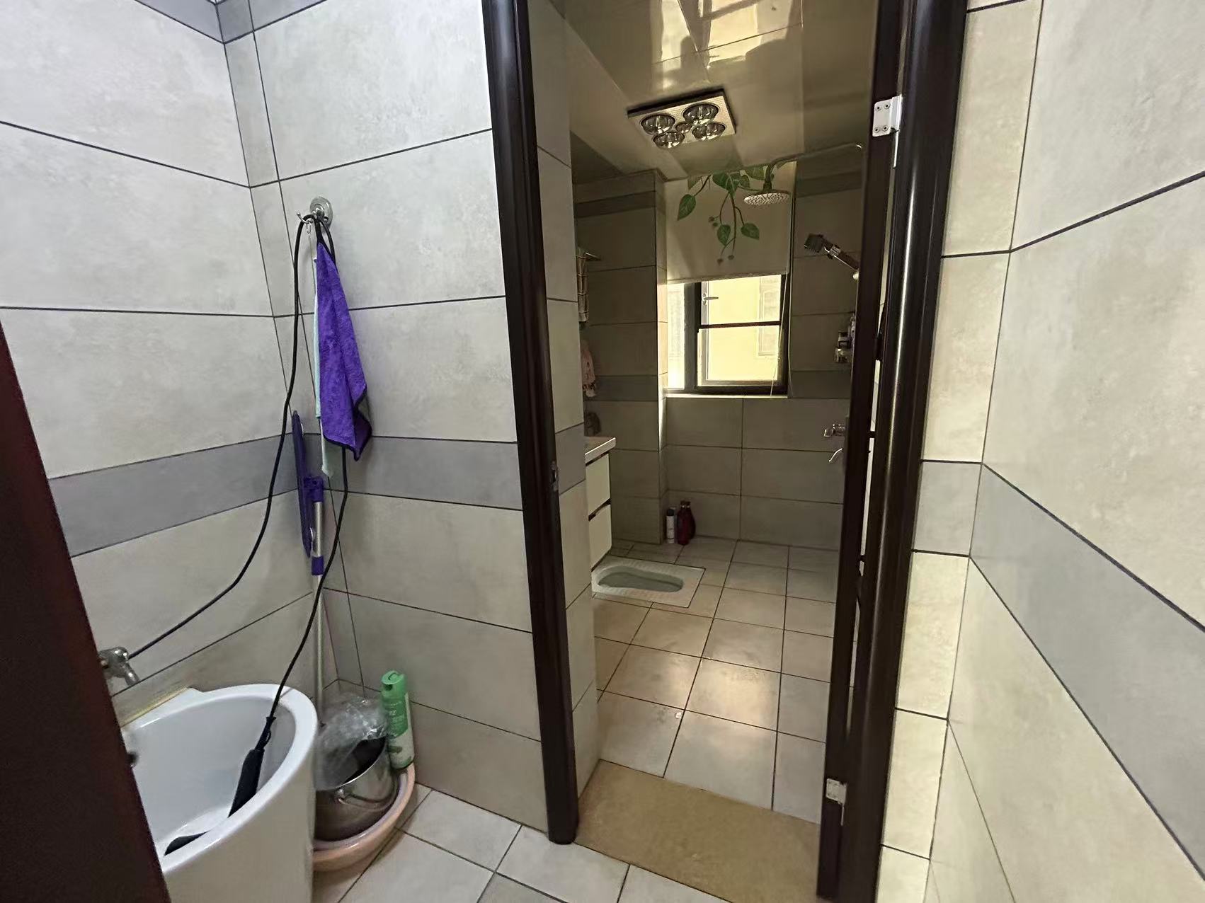 流金岁月-华晨国际  4室2厅3卫    120.0万室内图