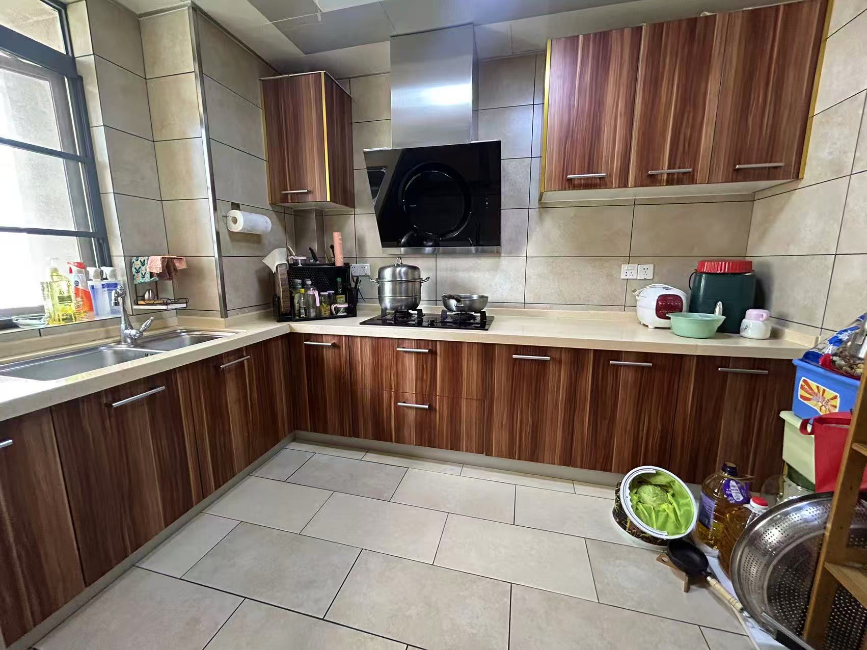 流金岁月-华晨国际  4室2厅3卫    120.0万室内图