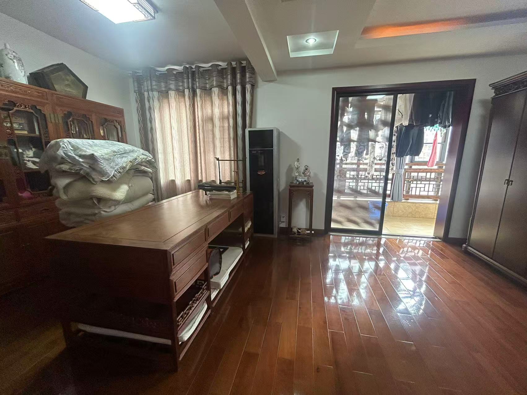 流金岁月-华晨国际  4室2厅3卫    120.0万室内图