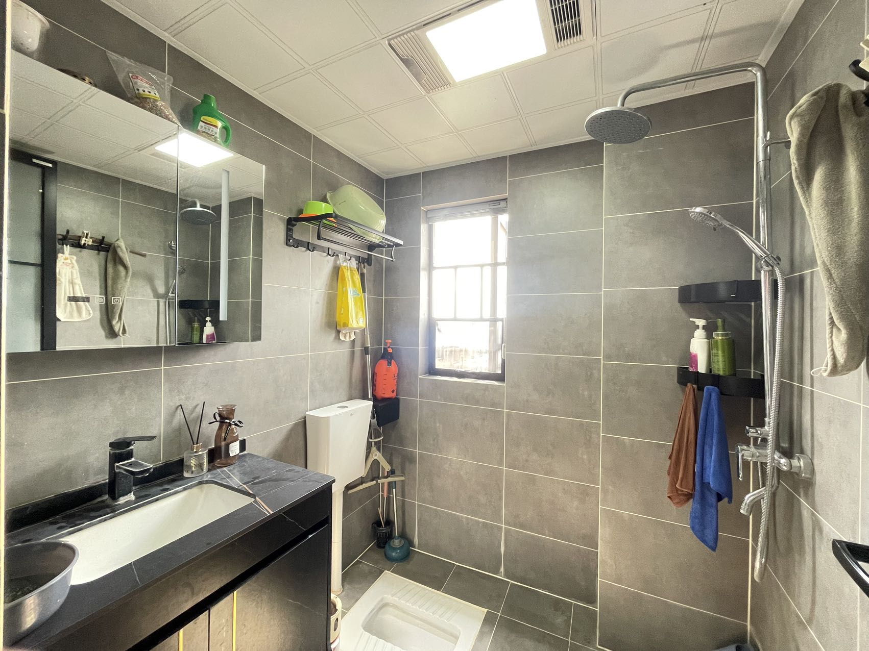 蓝溪谷  4室2厅2卫    90.0万 蓝溪谷  4室2厅2卫    90.0万室内图