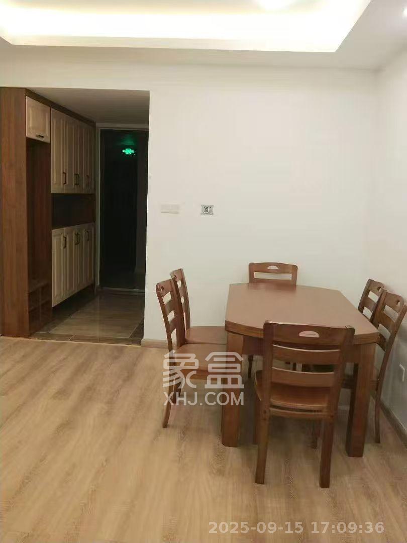 汇金城/嘉华城(二期、三期) 3室2厅2卫 2600.0元/月 汇金城/嘉华城(二期、三期) 3室2厅2卫 2600.0元/月室内图