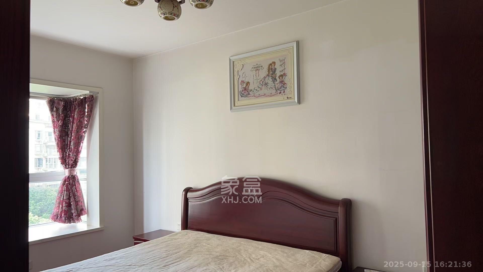 华雅花园  3室2厅2卫    3400.0元/月室内图