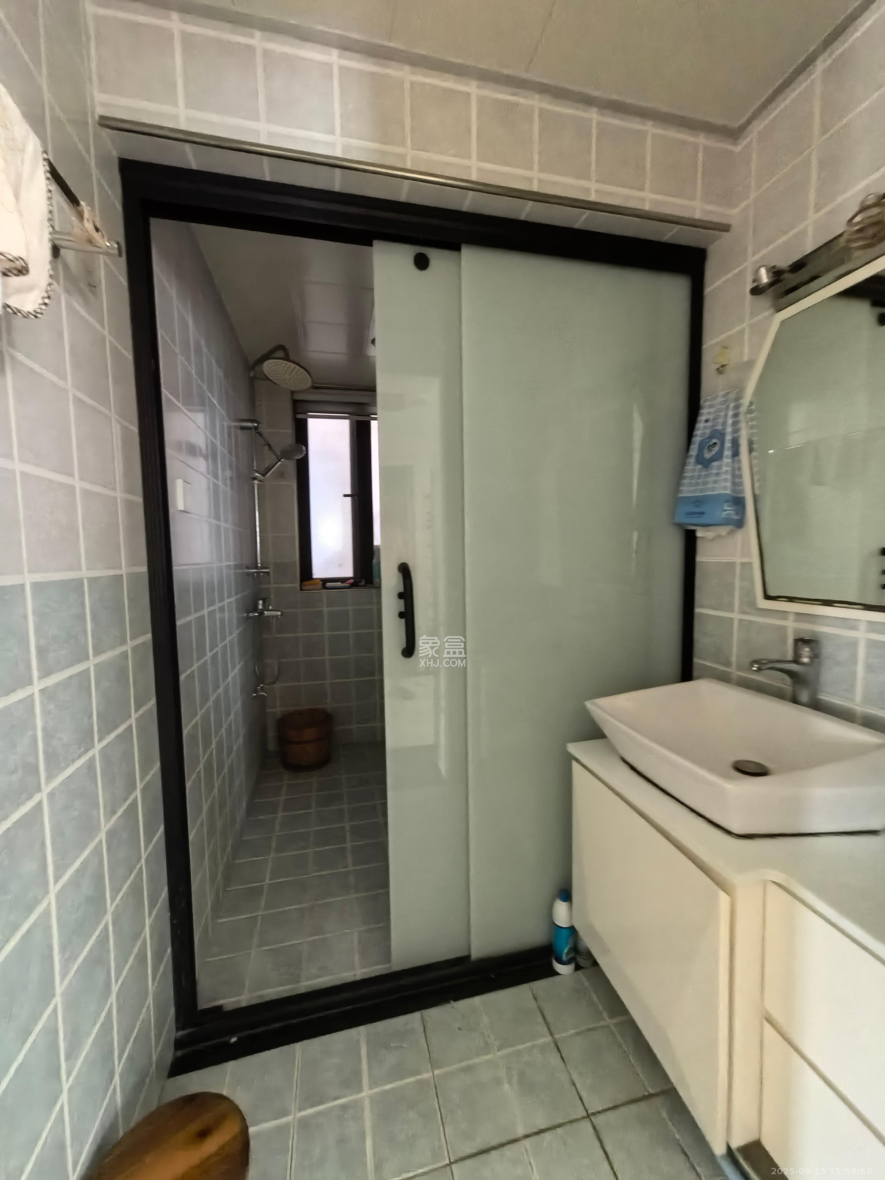 海洋半岛(月珑湾) 3室2厅1卫 2500.0元/月 海洋半岛(月珑湾) 3室2厅1卫 2500.0元/月室内图