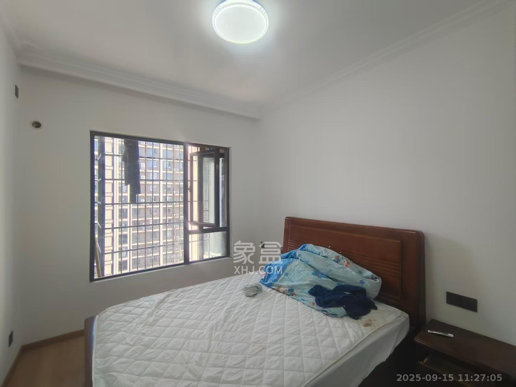 荣盛城 4室2厅2卫 2000.0元/月 荣盛城 4室2厅2卫 2000.0元/月室内图