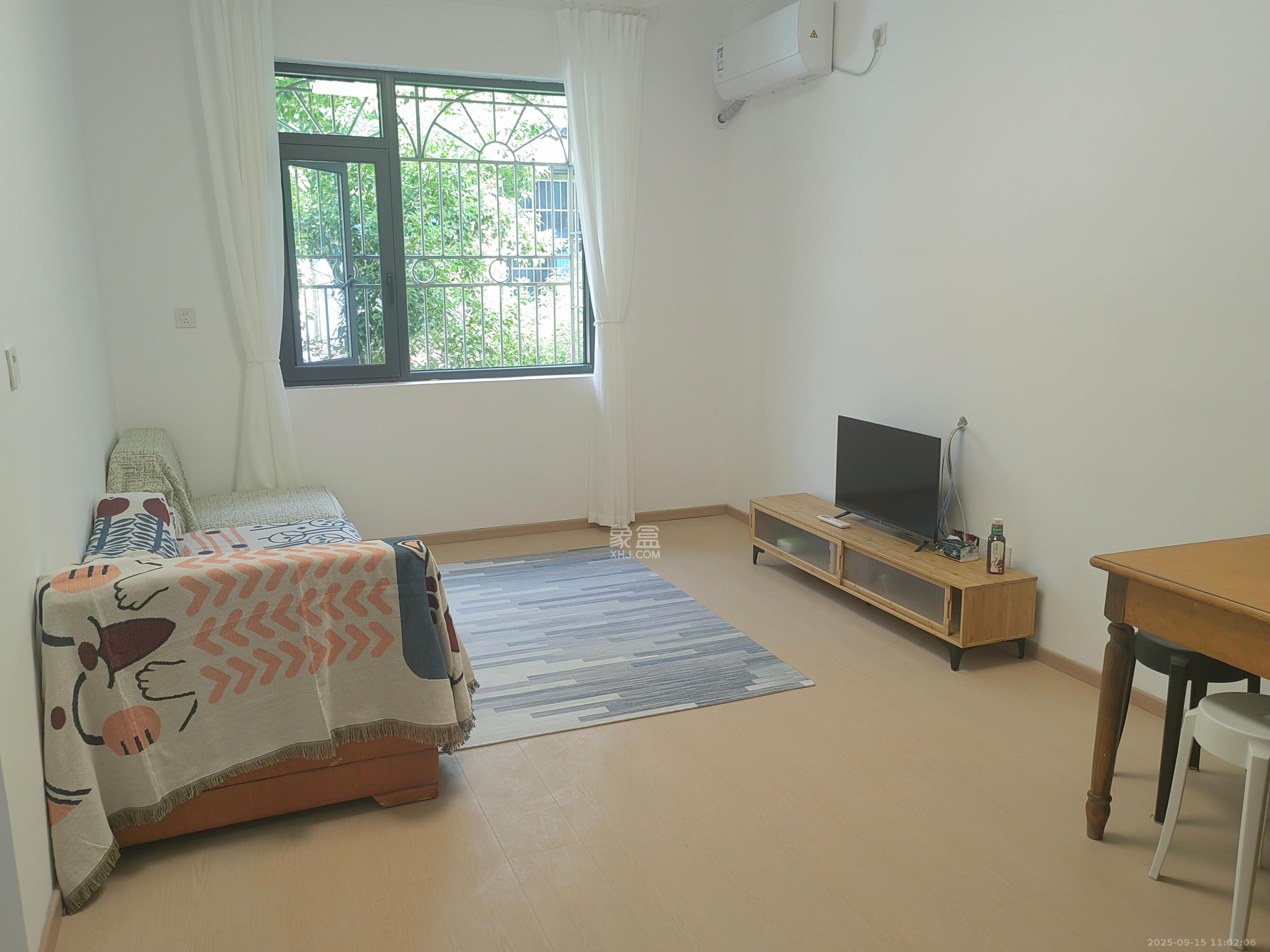 省公路局宿舍 2室1厅1卫 2300.0元/月 省公路局宿舍 2室1厅1卫 2300.0元/月室内图