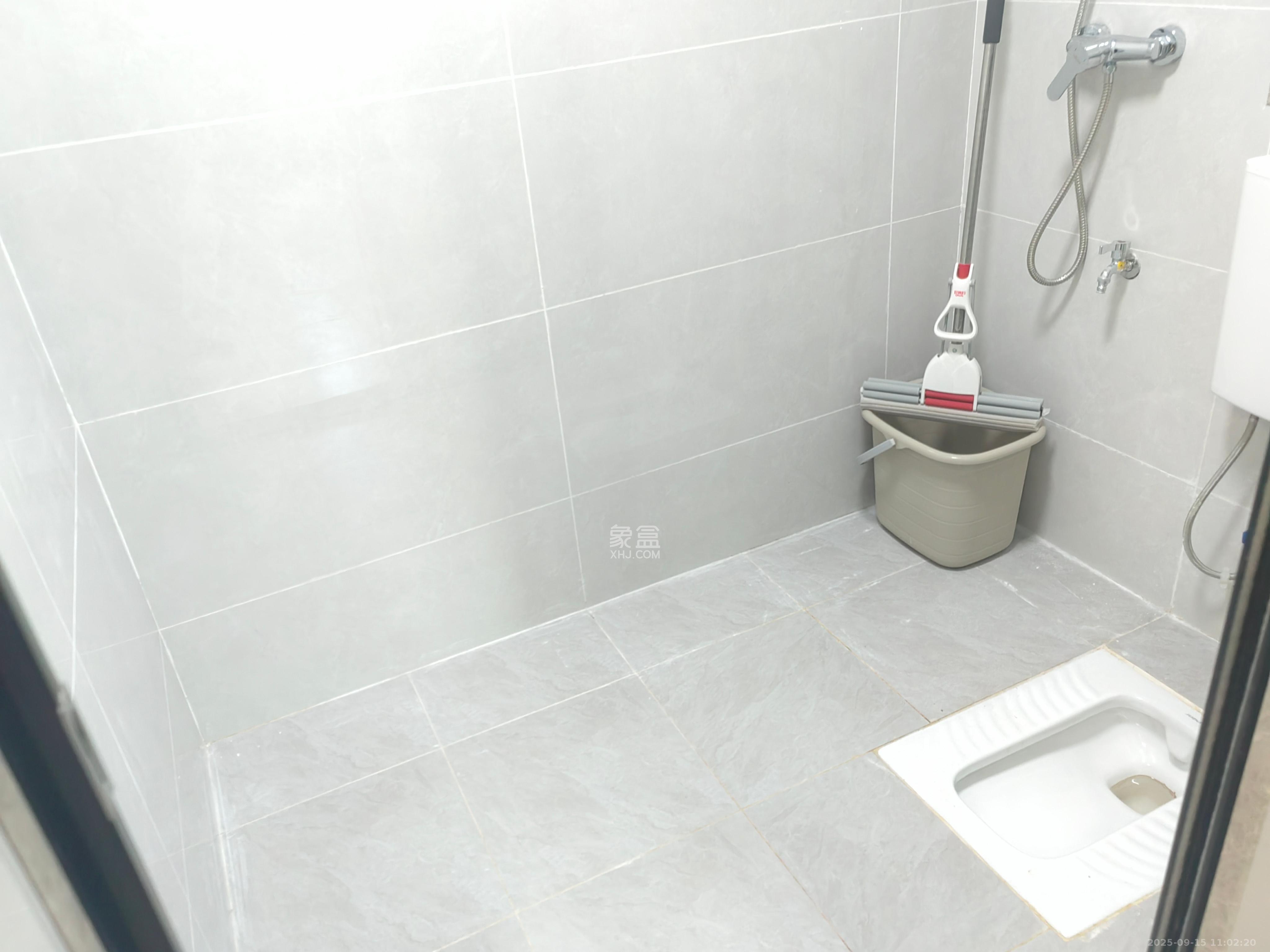 省公路局宿舍 2室1厅1卫 2300.0元/月 省公路局宿舍 2室1厅1卫 2300.0元/月室内图