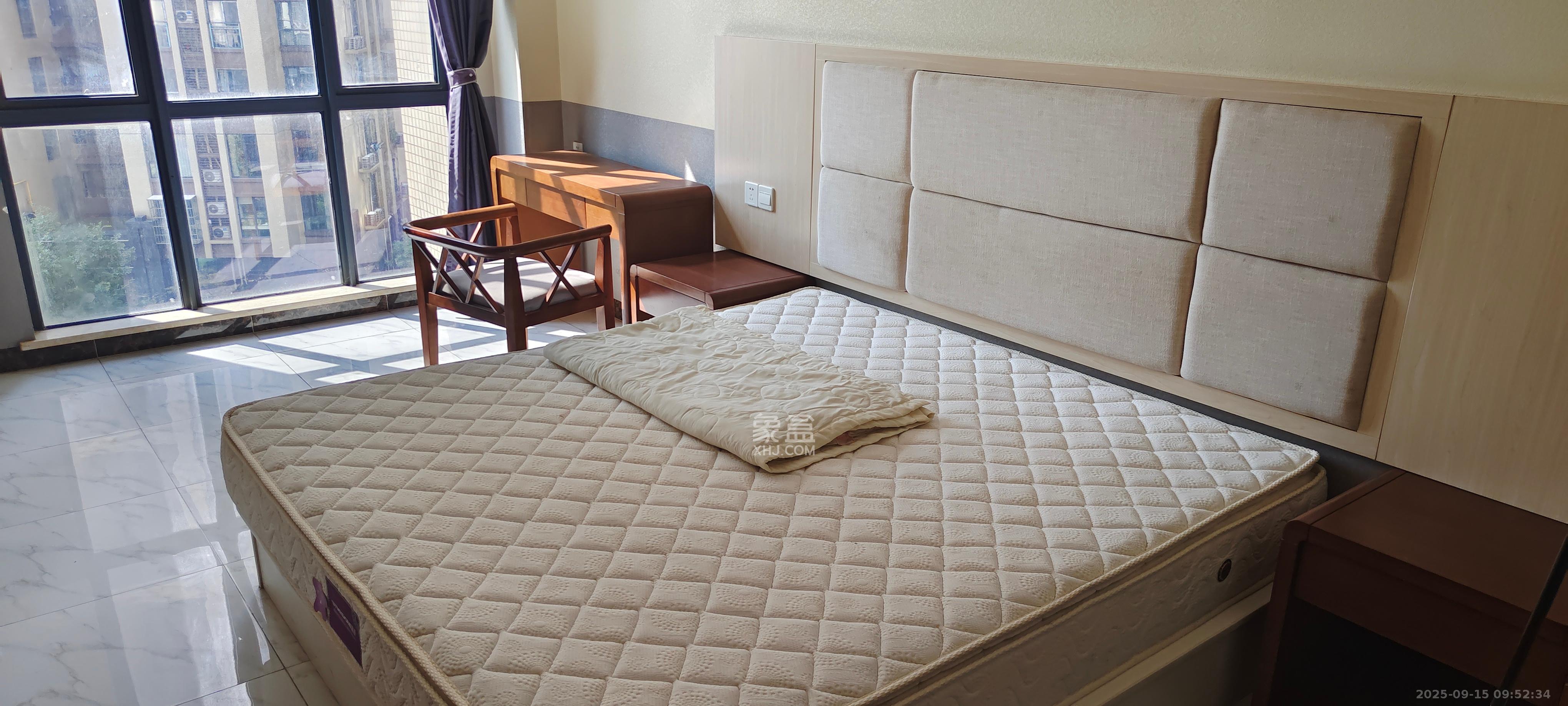 叠彩兰亭 1室1厅1卫 1400.0元/月 叠彩兰亭 1室1厅1卫 1400.0元/月室内图