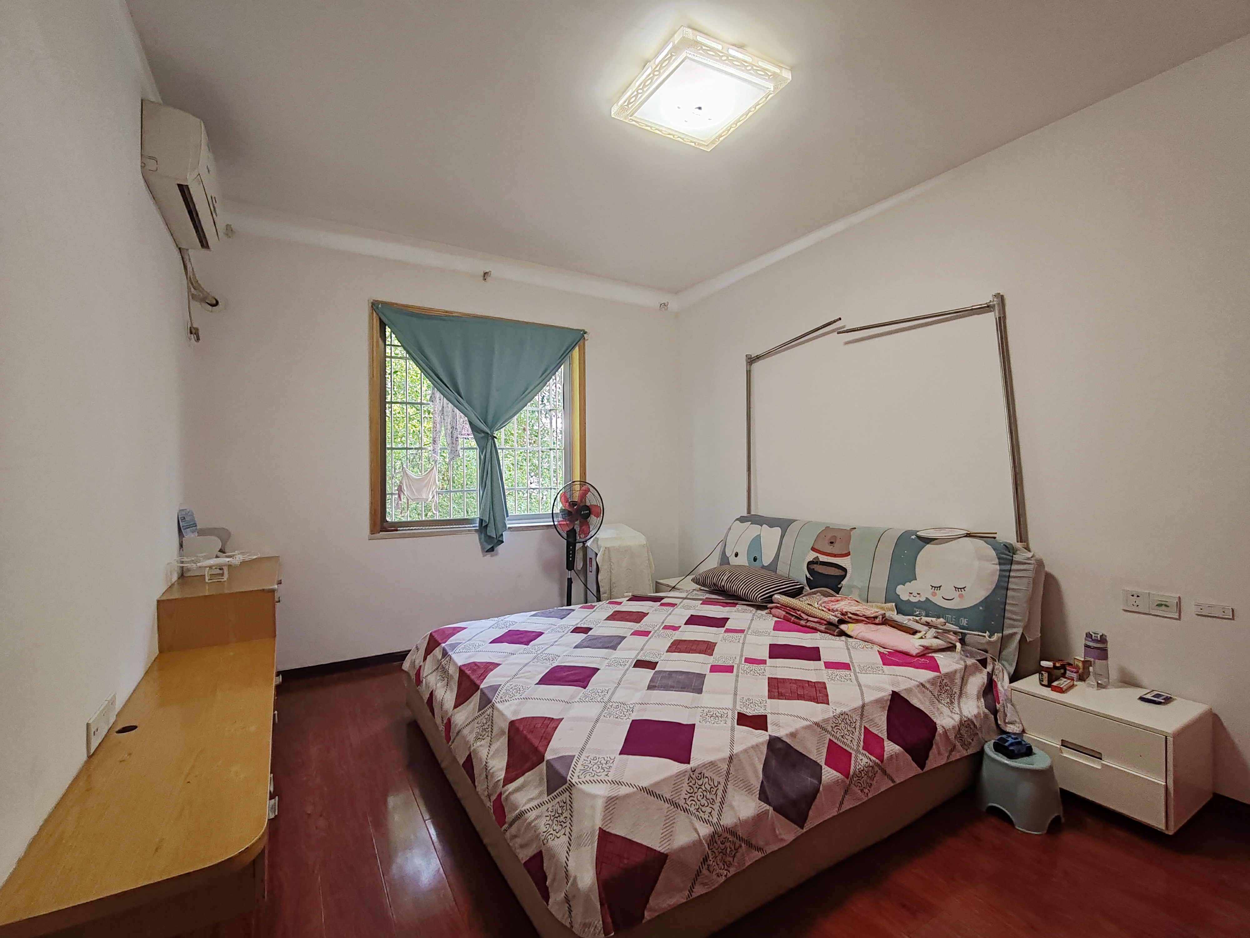 互助小区 3室2厅2卫 1200.0元/月 互助小区 3室2厅2卫 1200.0元/月室内图