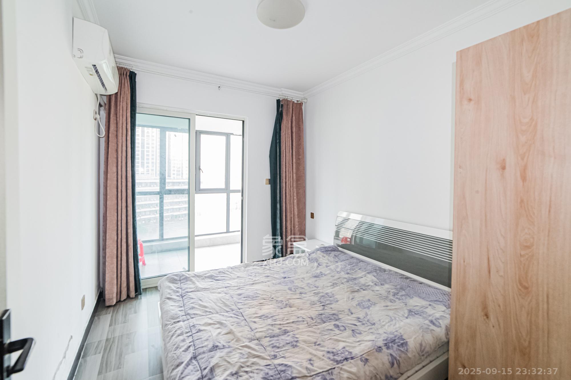 北辰三角洲E7区 4室2厅2卫 255.0万 北辰三角洲E7区 4室2厅2卫 255.0万卧室